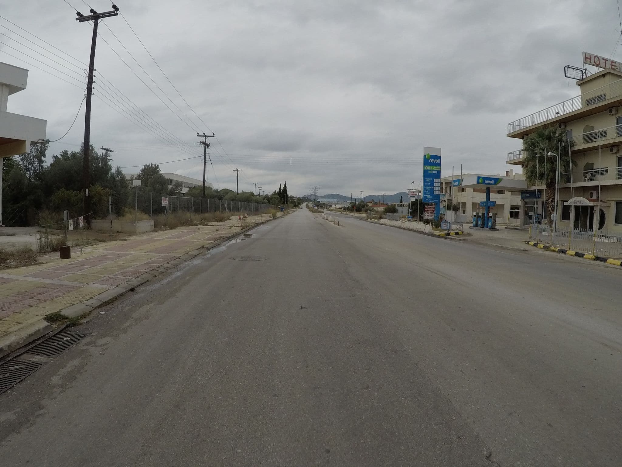 Street view near Hotel Alexandros Loutraki, Kórinthos — © eneerhut (CC BY-SA · Mapillary)