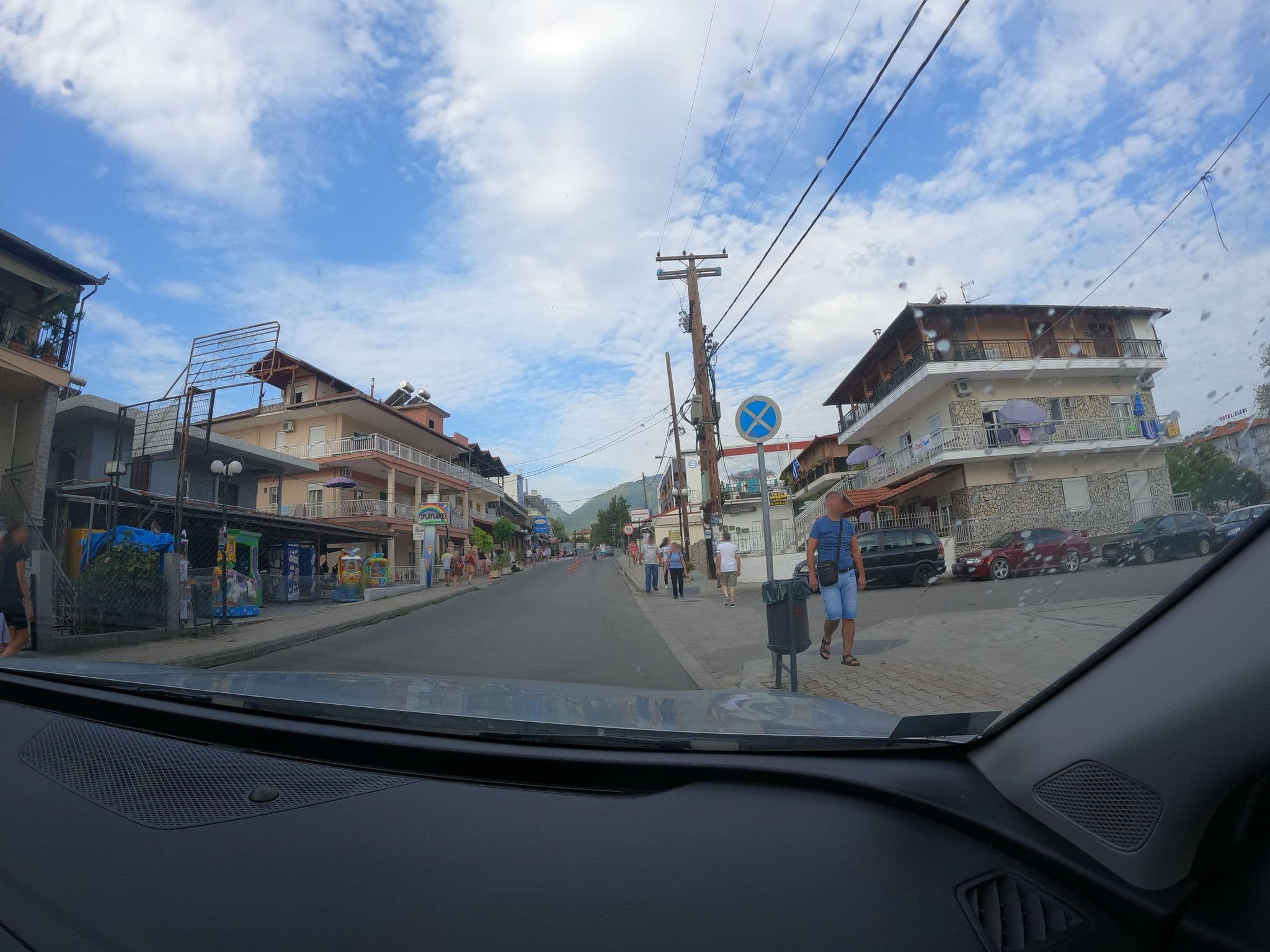 Street view near Pidna Apartments, Leptokaryá — © borovac (CC BY-SA · Mapillary)