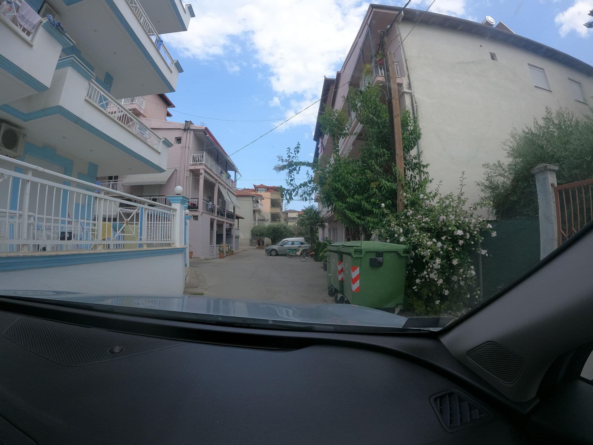 Street view near Hotel Elli, Leptokaryá — © borovac (CC BY-SA · Mapillary)