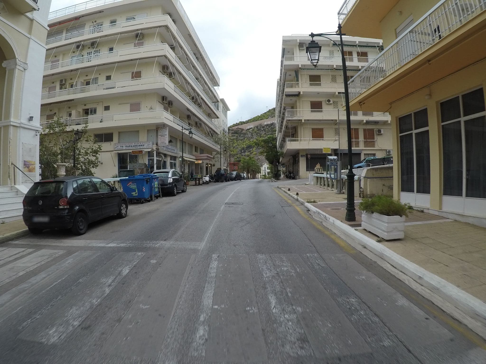 Street view near Andreou Hotel, Loutráki — © eneerhut (CC BY-SA · Mapillary)