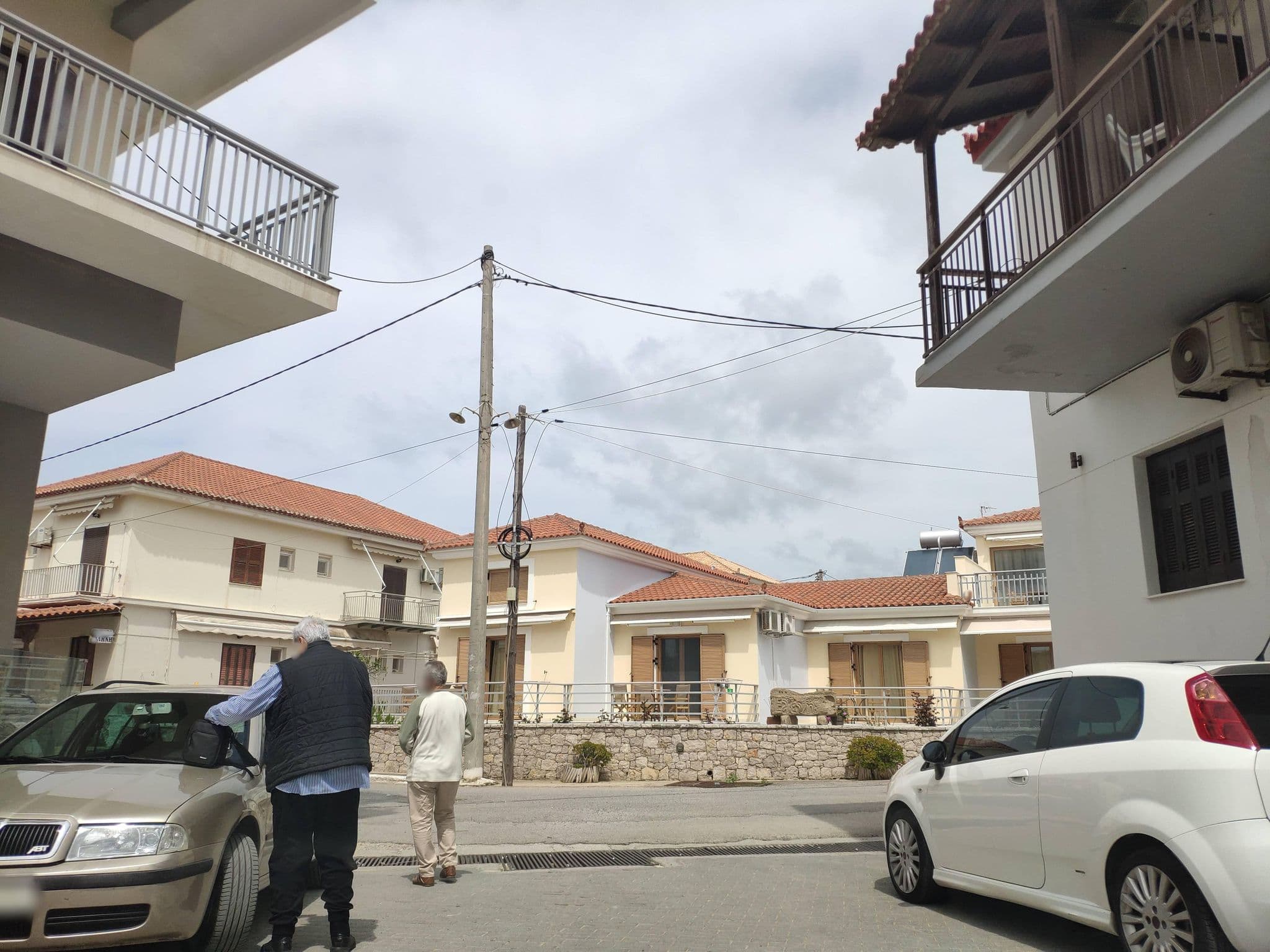 Street view near Hotel Alex, Methóni — © pppetros (CC BY-SA · Mapillary)