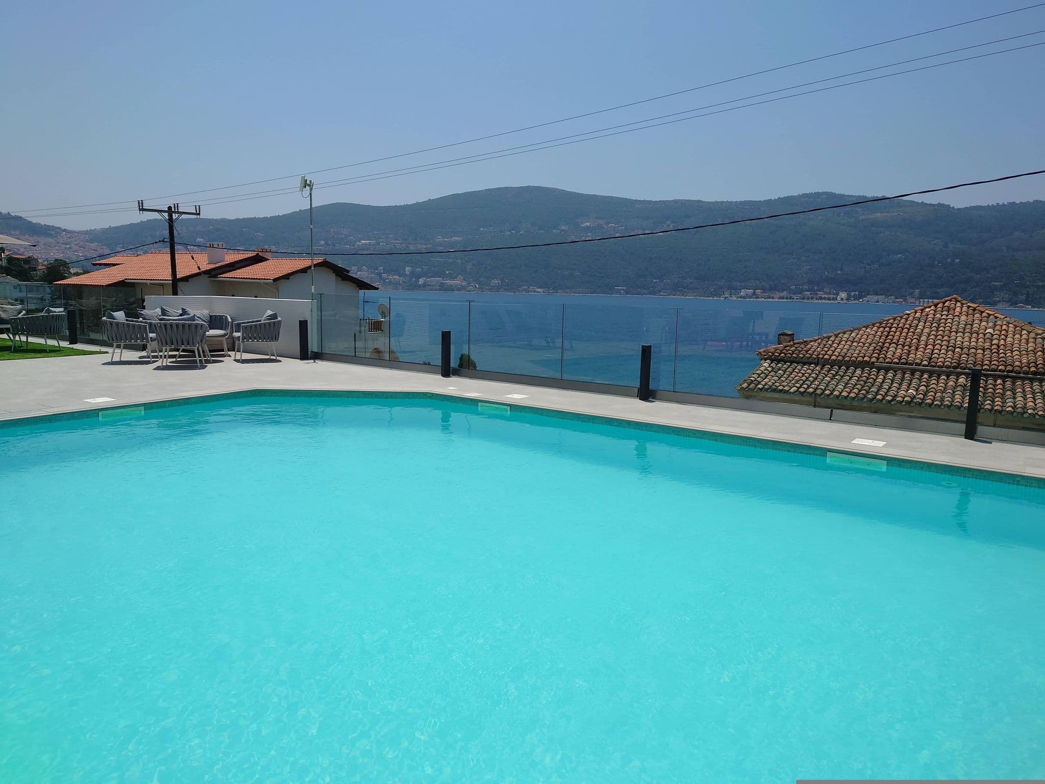 Street view near Mirini Hotel Samos, Samos — © hanzpanzi (CC BY-SA · Mapillary)