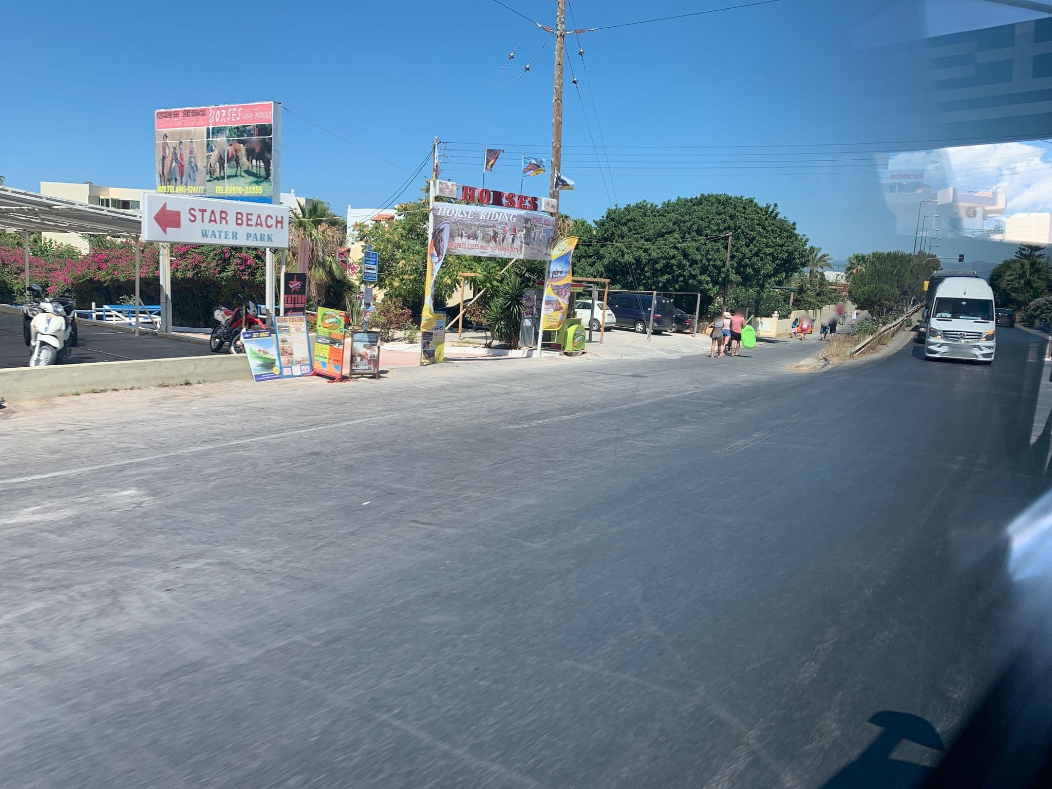 Street view near Royal & Imperial Belvedere Resort, Limín Khersonísou — © chicc0 (CC BY-SA · Mapillary)