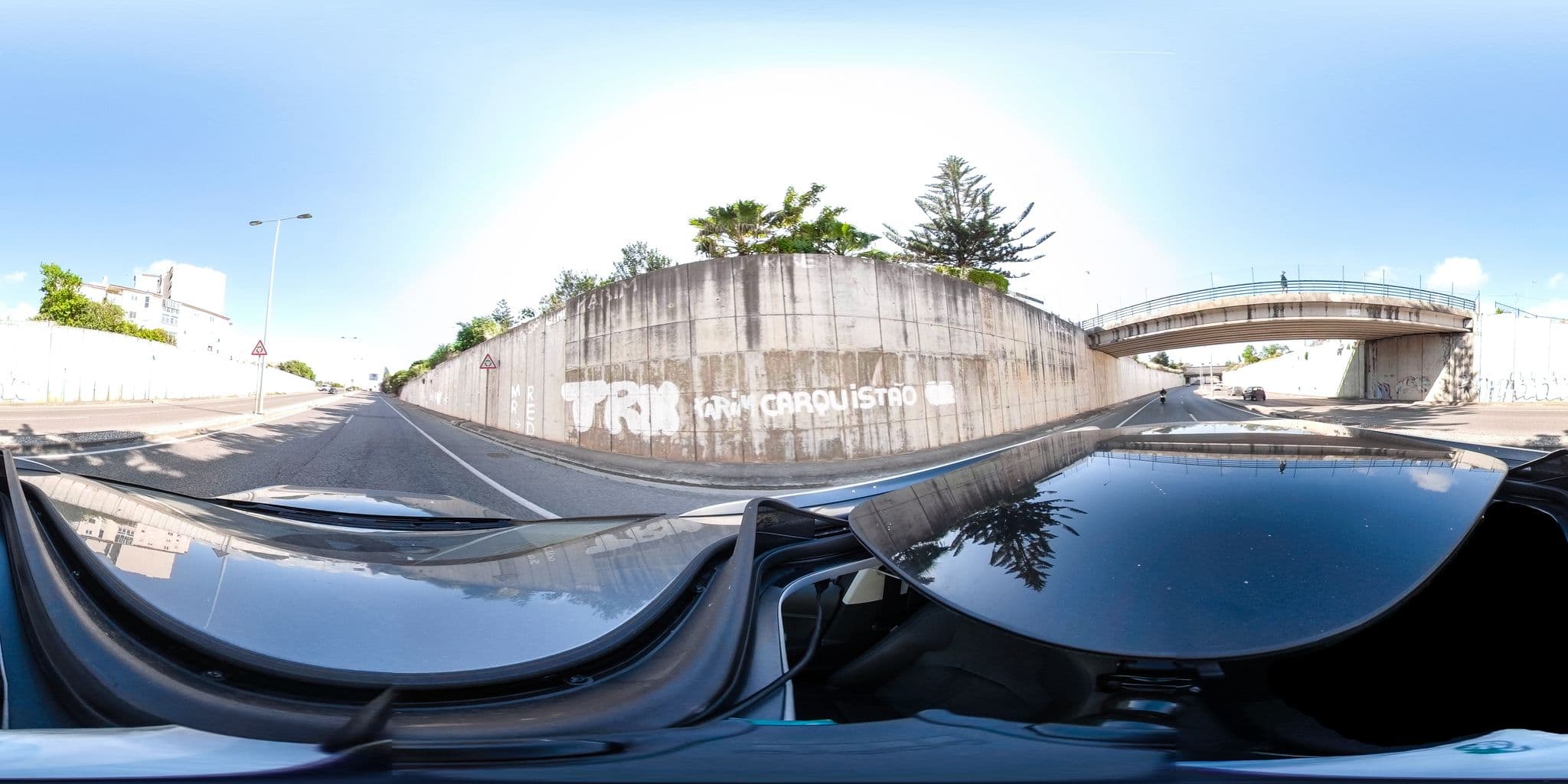 Street view near Villa do Sol, Carcavelos — © davipt (CC BY-SA · Mapillary)