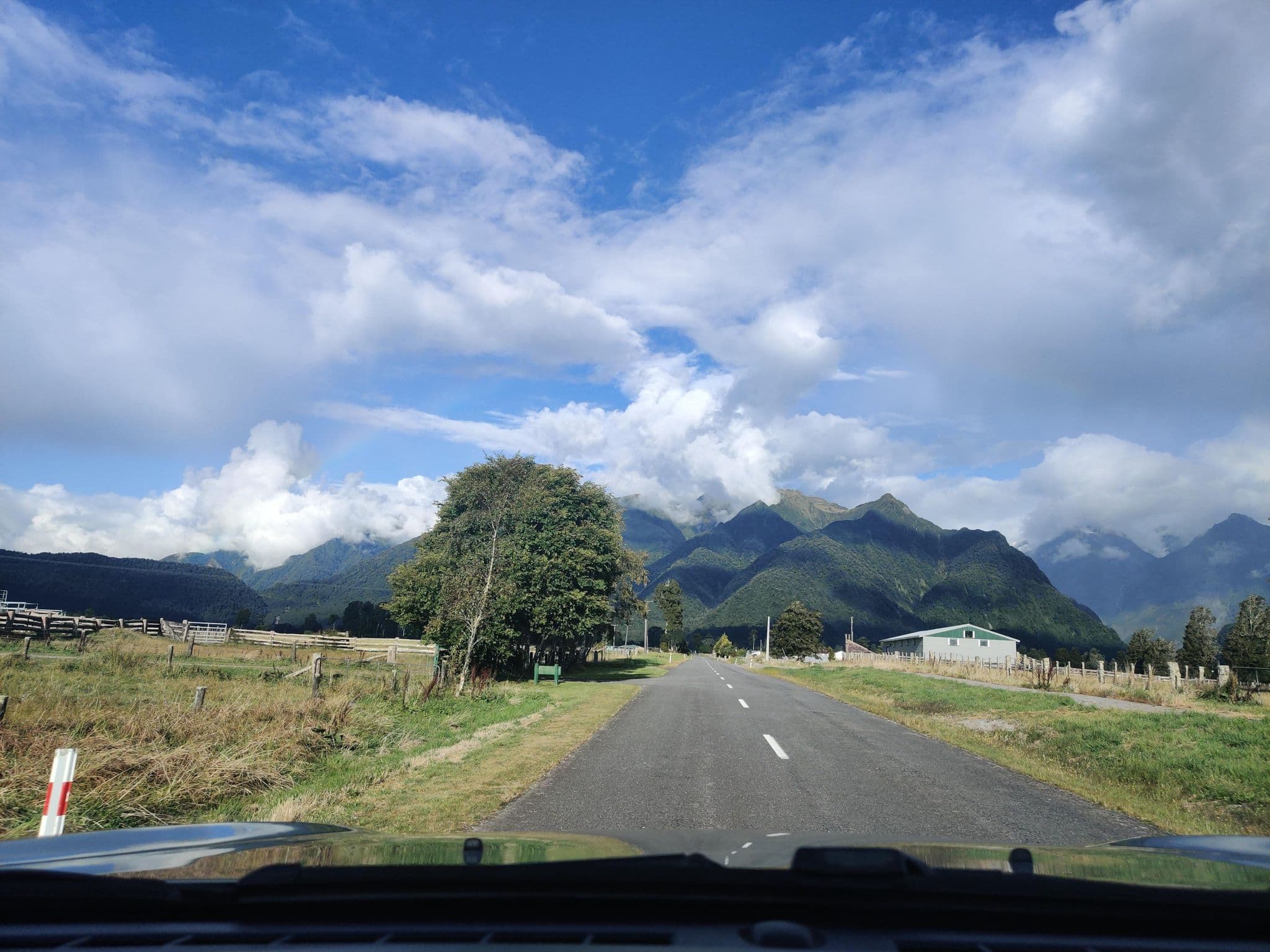 Street view near Clearwater Bed and Breakfast, Waikowhai — © elphix (CC BY-SA · Mapillary)