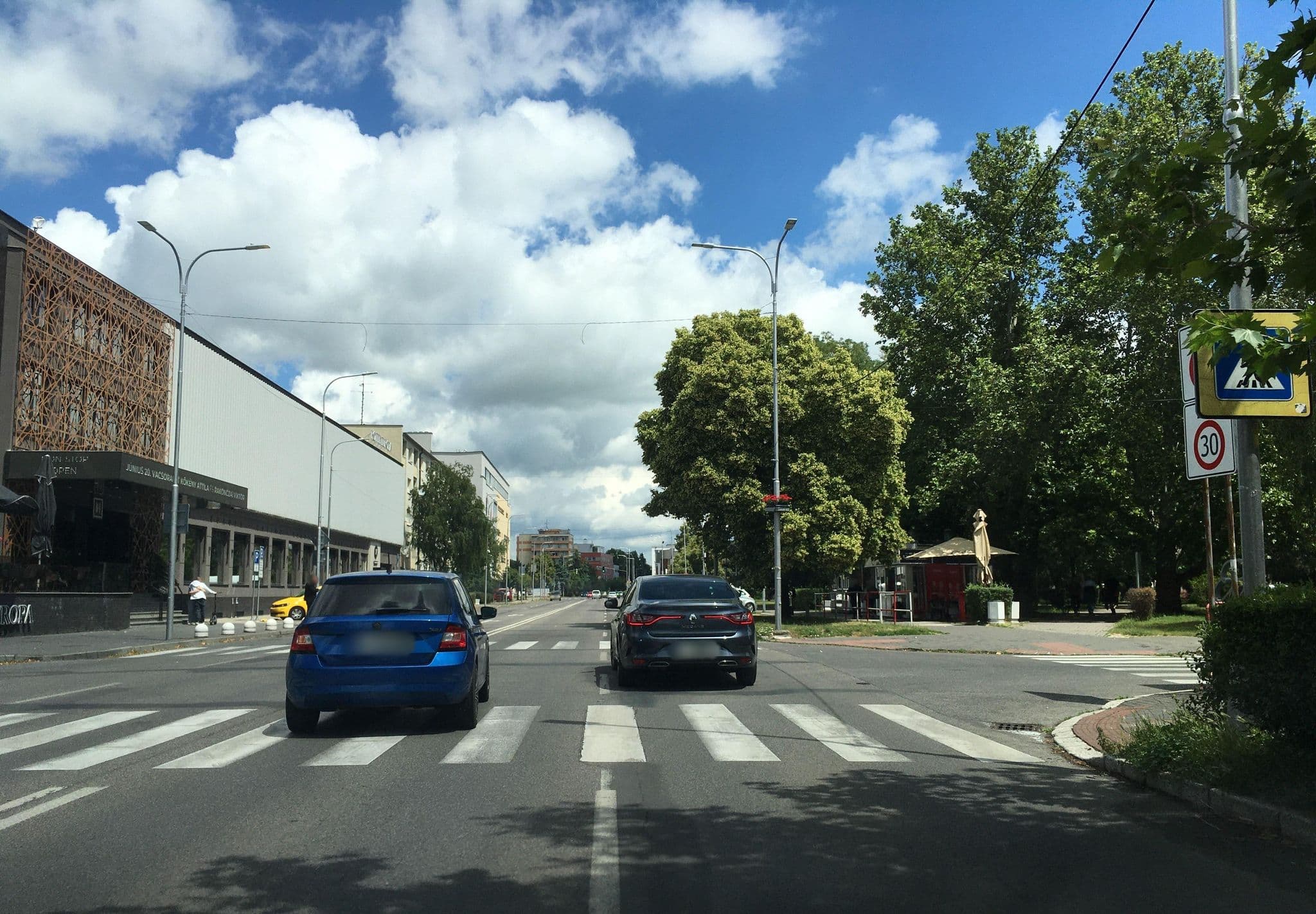 Street view near Hotel Európa, Iža — © istefanos (CC BY-SA · Mapillary)