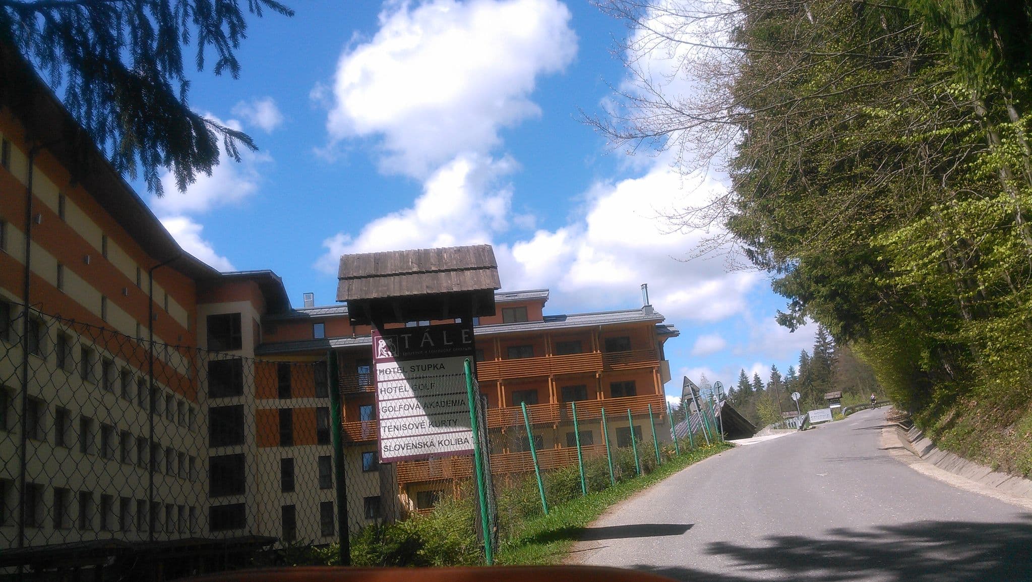 Street view near Partizán wellness hotel, Valaská — © michalp (CC BY-SA · Mapillary)
