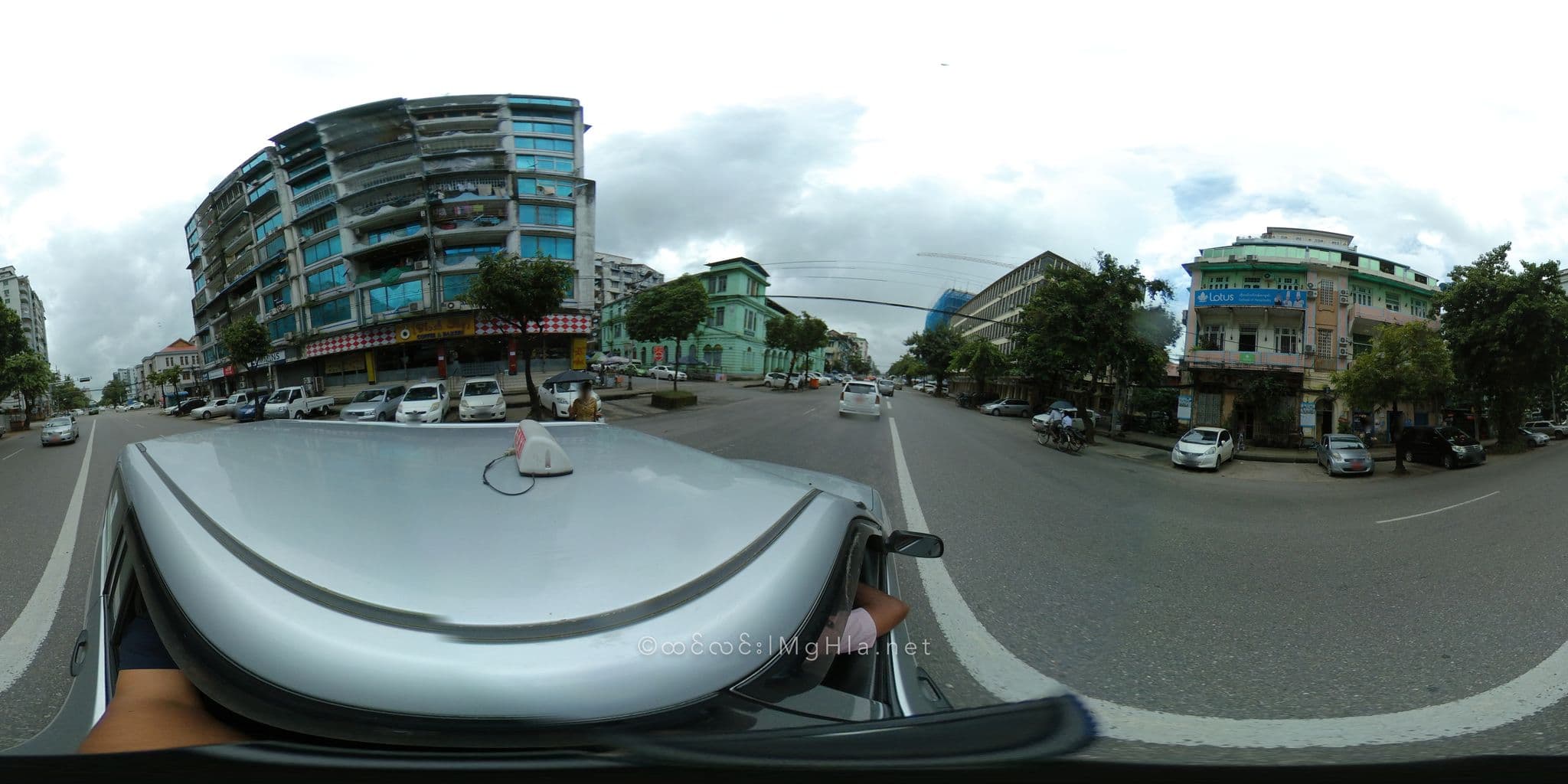 Street view near Amazing Holidays Hotels & Resort (Head Office), Botataung — © mghla (CC BY-SA · Mapillary)
