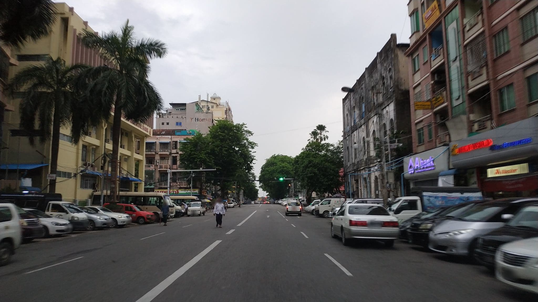 Street view near New Ayar Hotel., Botataung — © ckkw (CC BY-SA · Mapillary)
