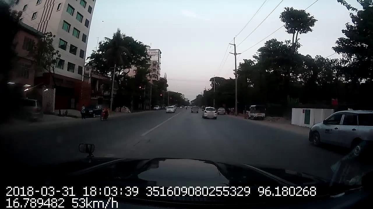 Street view near Sat Sun Hotel, Mingala Tangnyunt — © sonnyamo (CC BY-SA · Mapillary)
