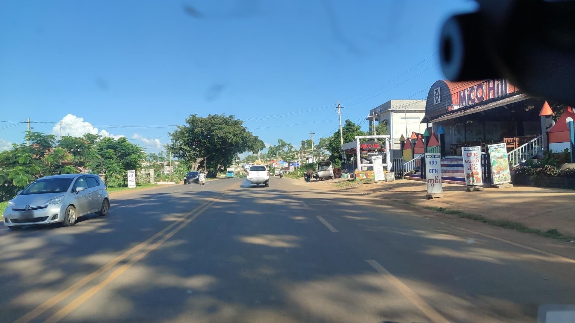 Street view near MiCO Hill, Pyin Oo Lwin — © roadroid (CC BY-SA · Mapillary)