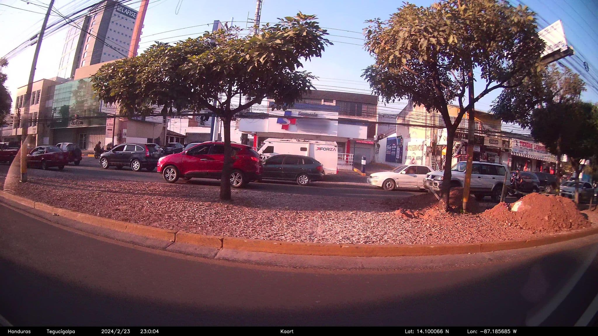 Street view near Apartahotel Las Hortensias, Tegucigalpa — © kaart_4 (CC BY-SA · Mapillary)