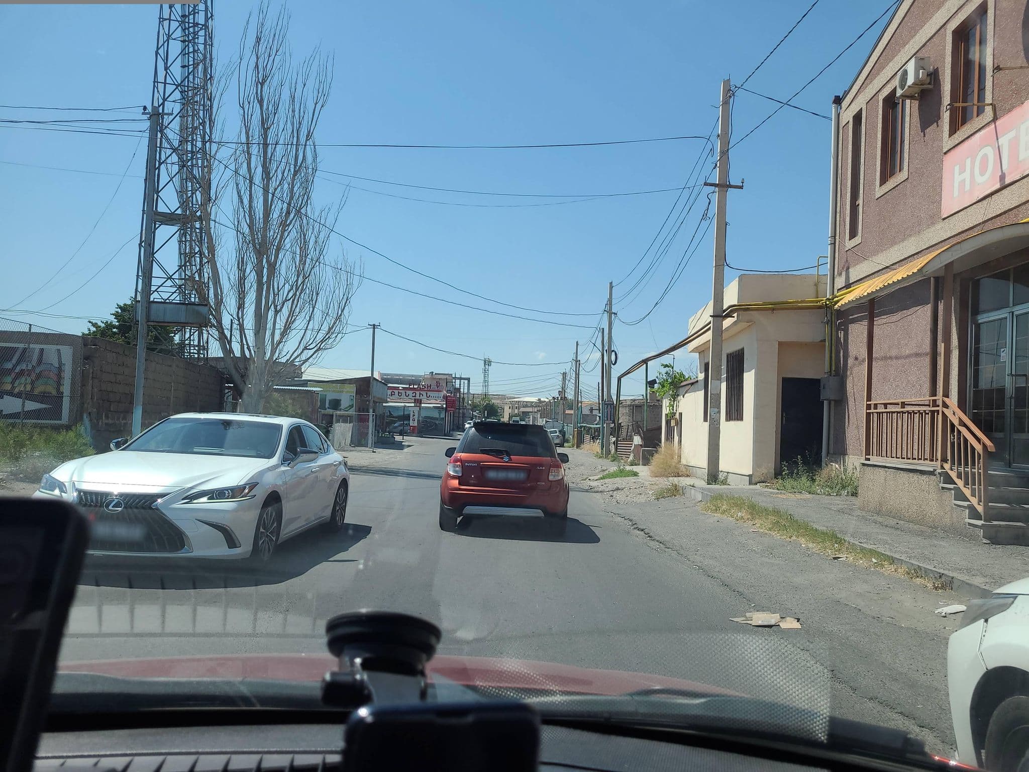Street view near Aero Hotel, Parakar — © noktoborus (CC BY-SA · Mapillary)