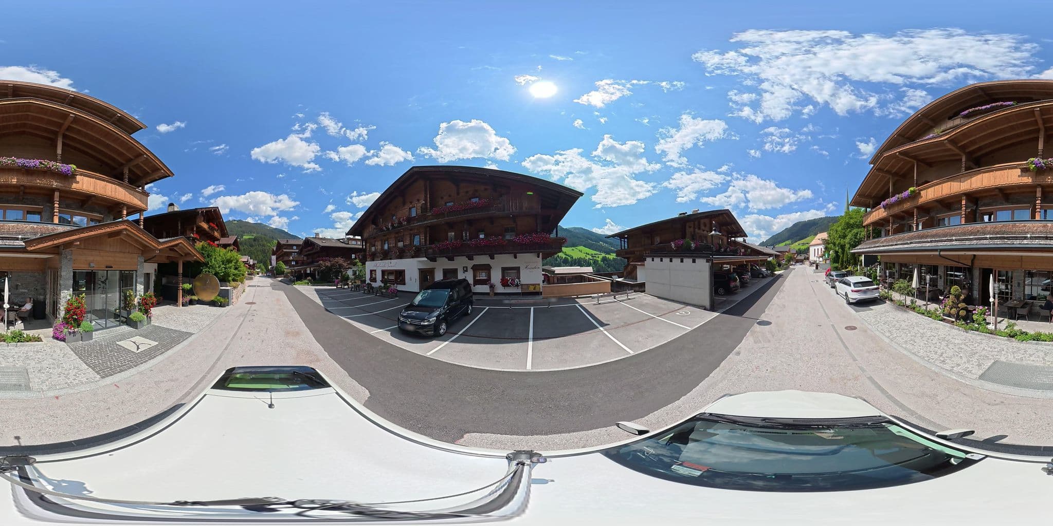 Street view near Die Alpbacherin, Alpbach — © osmplus_org (CC BY-SA · Mapillary)