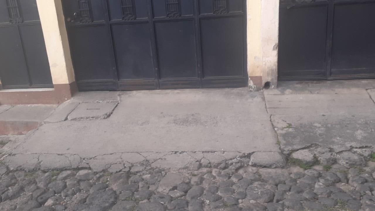 Street view near Casolia Hotel y Restaurante, Quetzaltenango — © julioBaten (CC BY-SA · Mapillary)