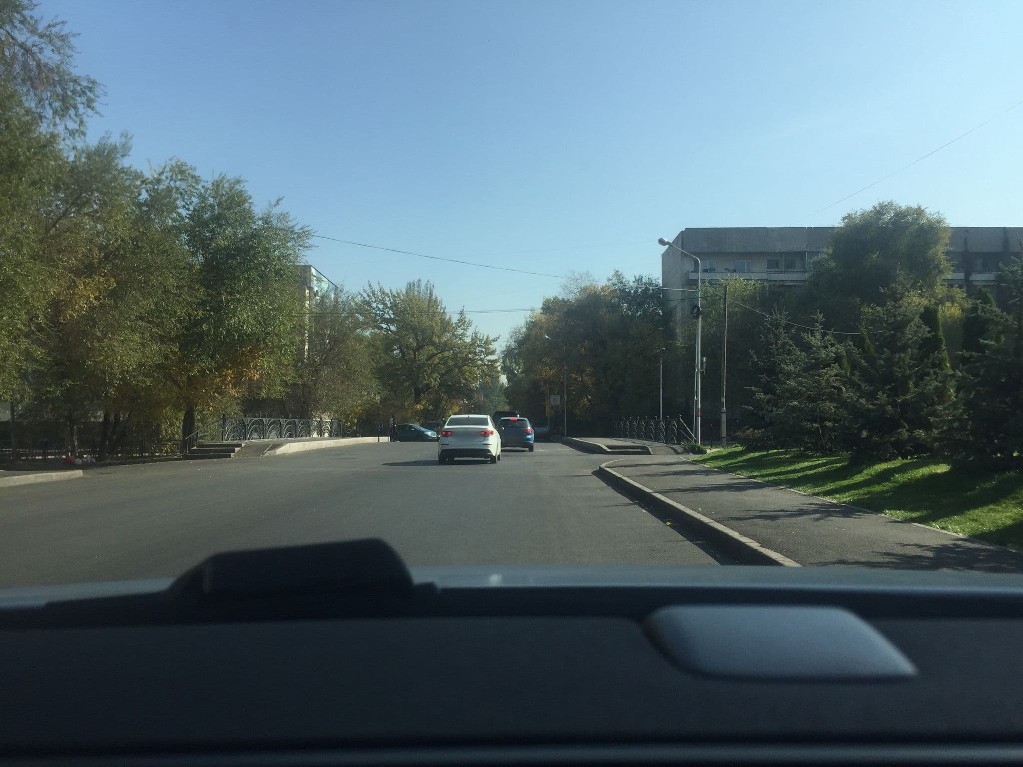 Street view near Гостиница "Plaza Hotel", Almaty — © 99problems (CC BY-SA · Mapillary)