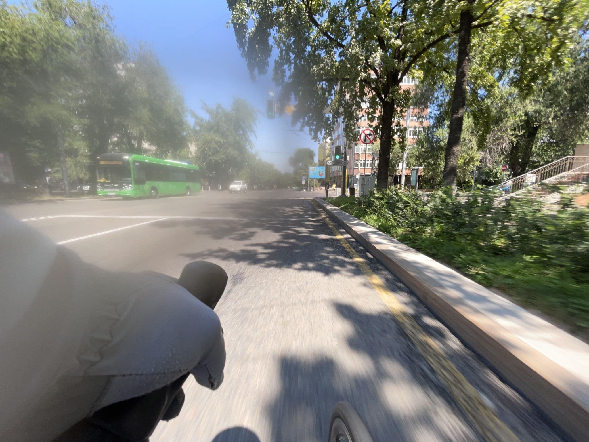 Street view near Dostyk Hostel, Almaty — © ruslan_fat (CC BY-SA · Mapillary)