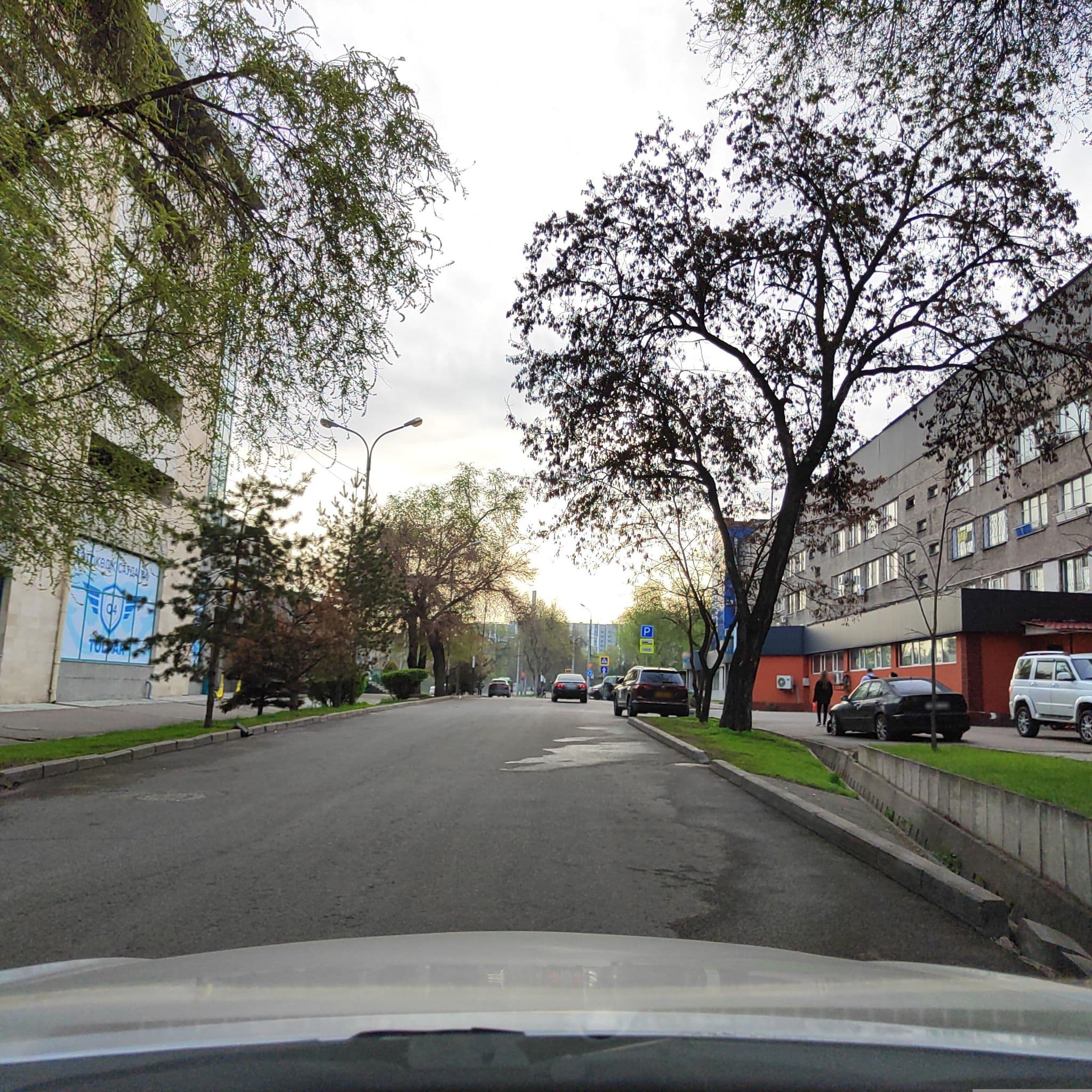 Street view near BONITA hostel, Almaty — © sevenmp (CC BY-SA · Mapillary)