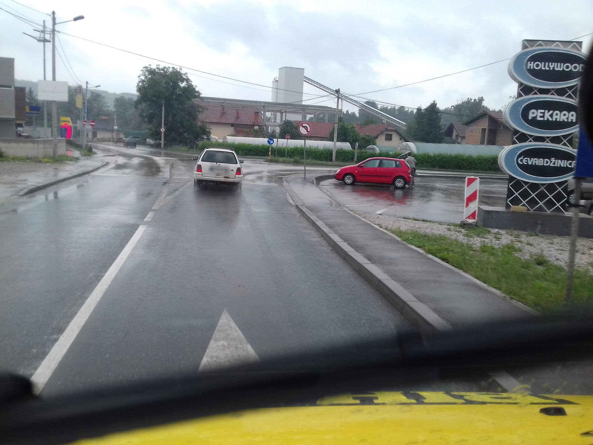 Street view near Guesthouse Hollywood, Ilijaš — © mcbih1 (CC BY-SA · Mapillary)