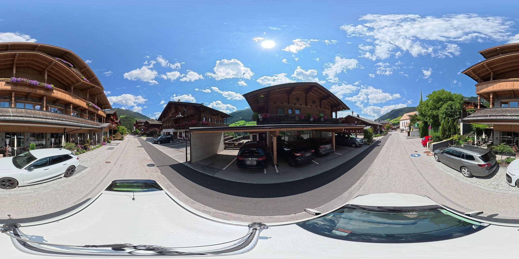 Street view near Moahof's Zuhaus, Alpbach — © osmplus_org (CC BY-SA · Mapillary)