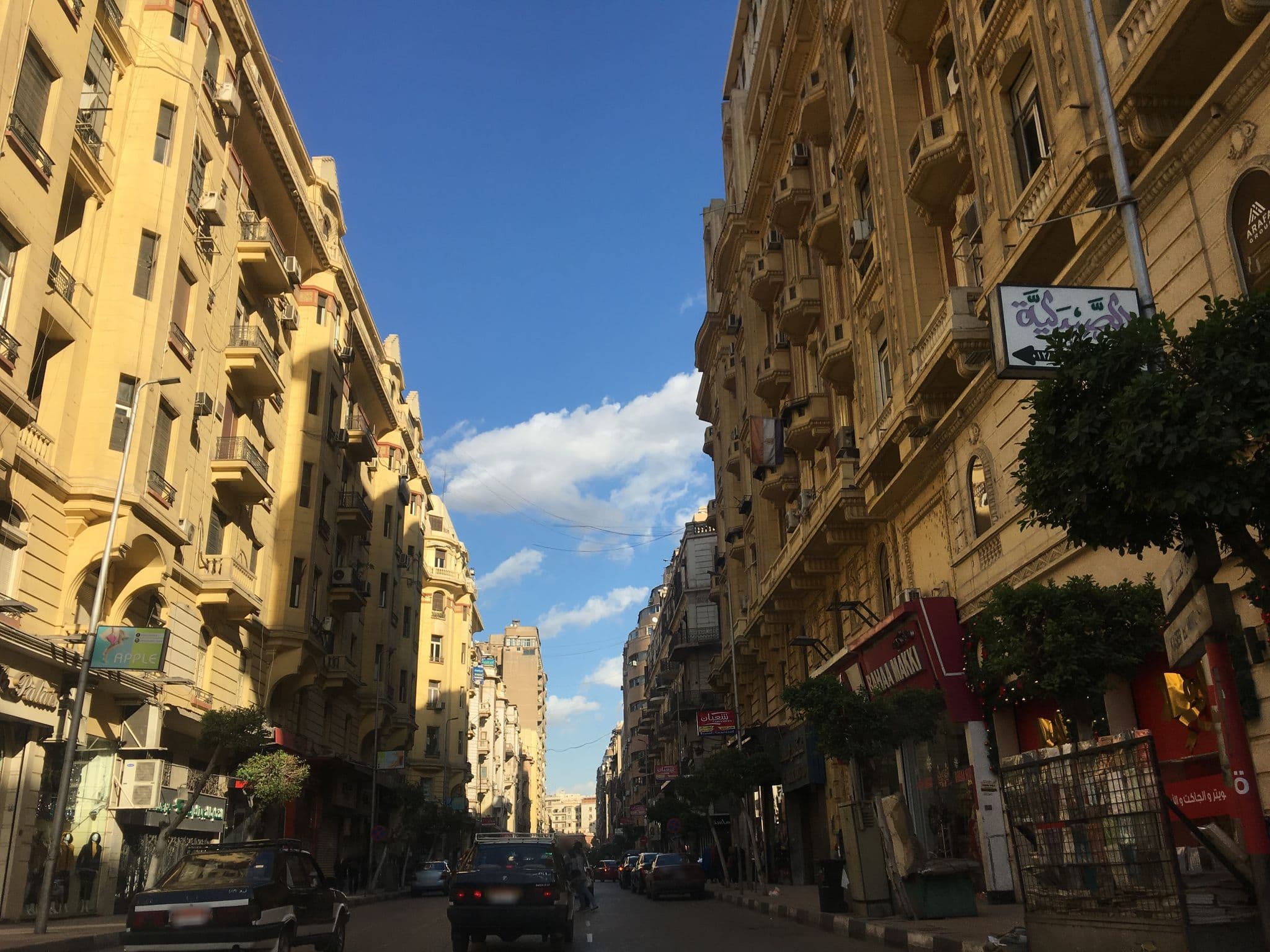 Street view near Cairo Inn The Royal Hotel, Būlāq Abū al ‘Ilā — © myoussef87 (CC BY-SA · Mapillary)