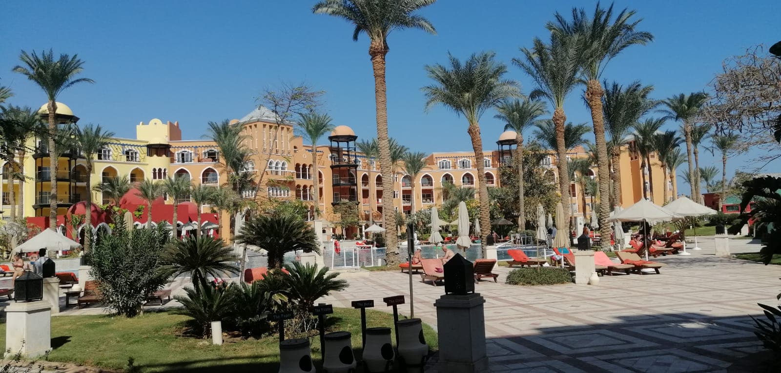 The Grand Resort, Hurghada (via Wikimedia Commons, CC0)