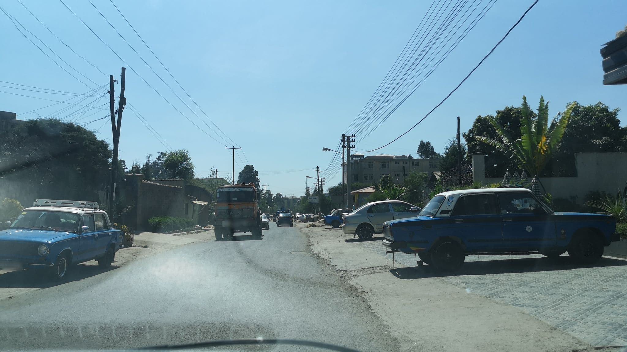 Street view near North Addis International Hotel | Chilot | ኖርዝ አዲስ ኢንተርናሽናል ሆቴል | ችሎት, Addis Ababa — © ckaatz (CC BY-SA · Mapillary)