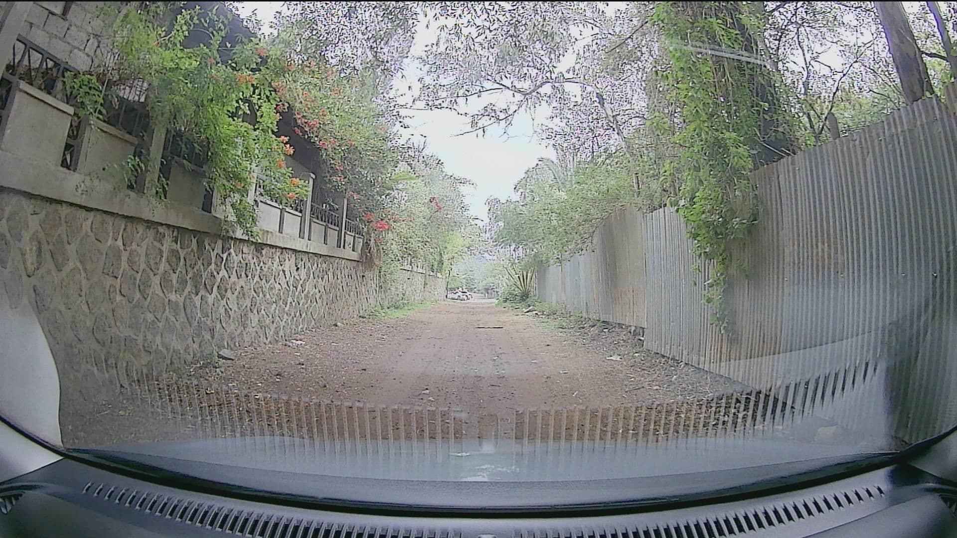Street view near Pelican Paradise Resort Hotel, Bishoftu — © amtxi (CC BY-SA · Mapillary)