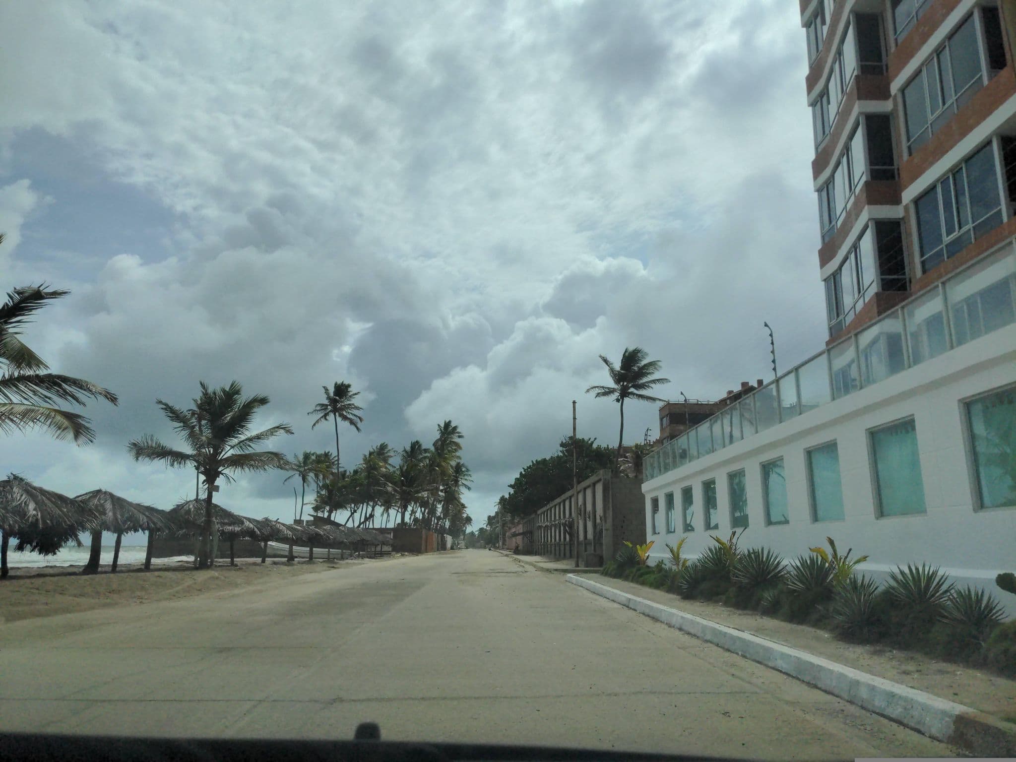 Street view near Posada Vistalmar, Chichiriviche — © morrocoyvolador (CC BY-SA · Mapillary)