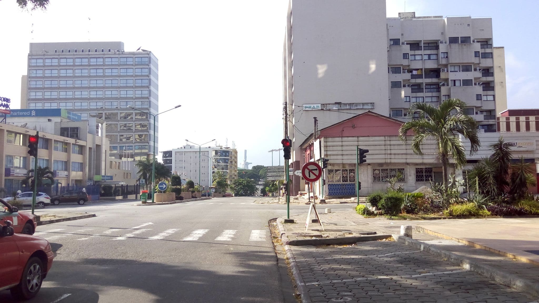 Street view near trading central, Marcory — © kauphy (CC BY-SA · Mapillary)