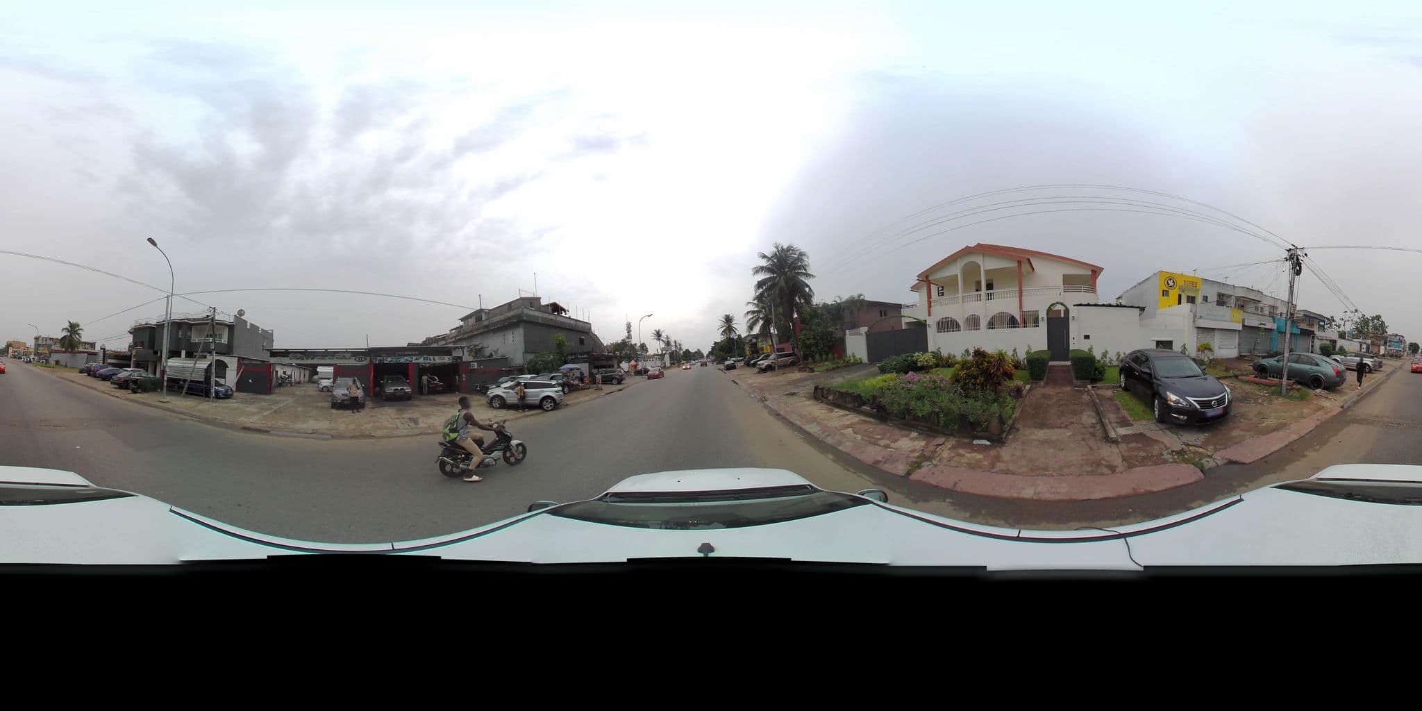 Street view near Villa Cheybane, Abidjan — © cign (CC BY-SA · Mapillary)
