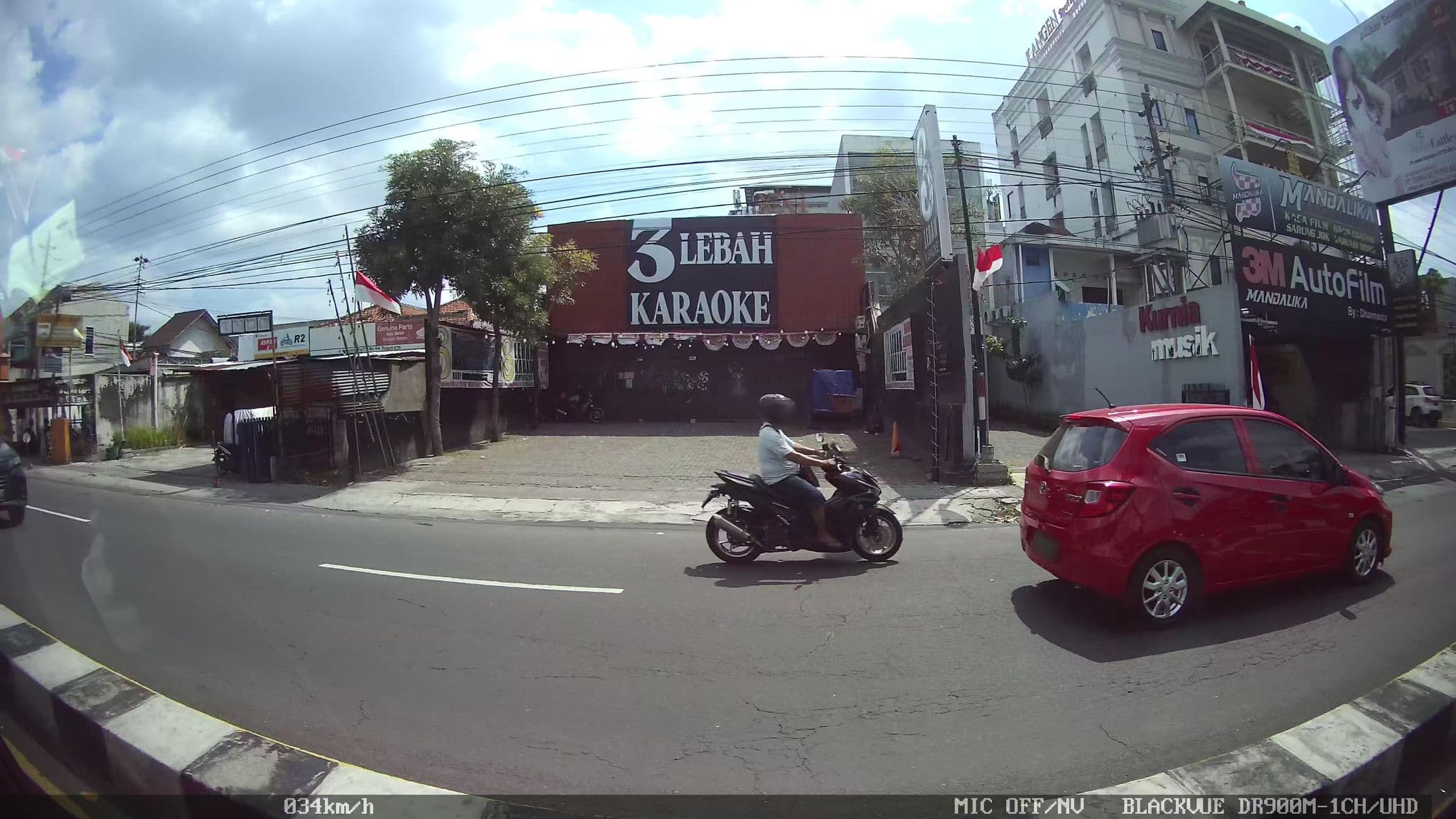 Street view near Kangen Hotel, Melati