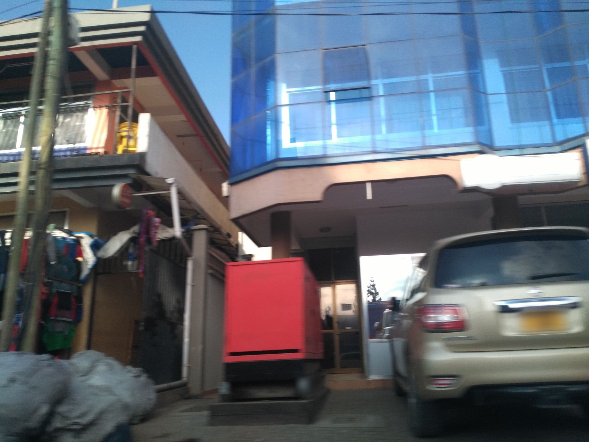 Street view near Sevenskies Hotel, Arusha — © ralebipim (CC BY-SA · Mapillary)
