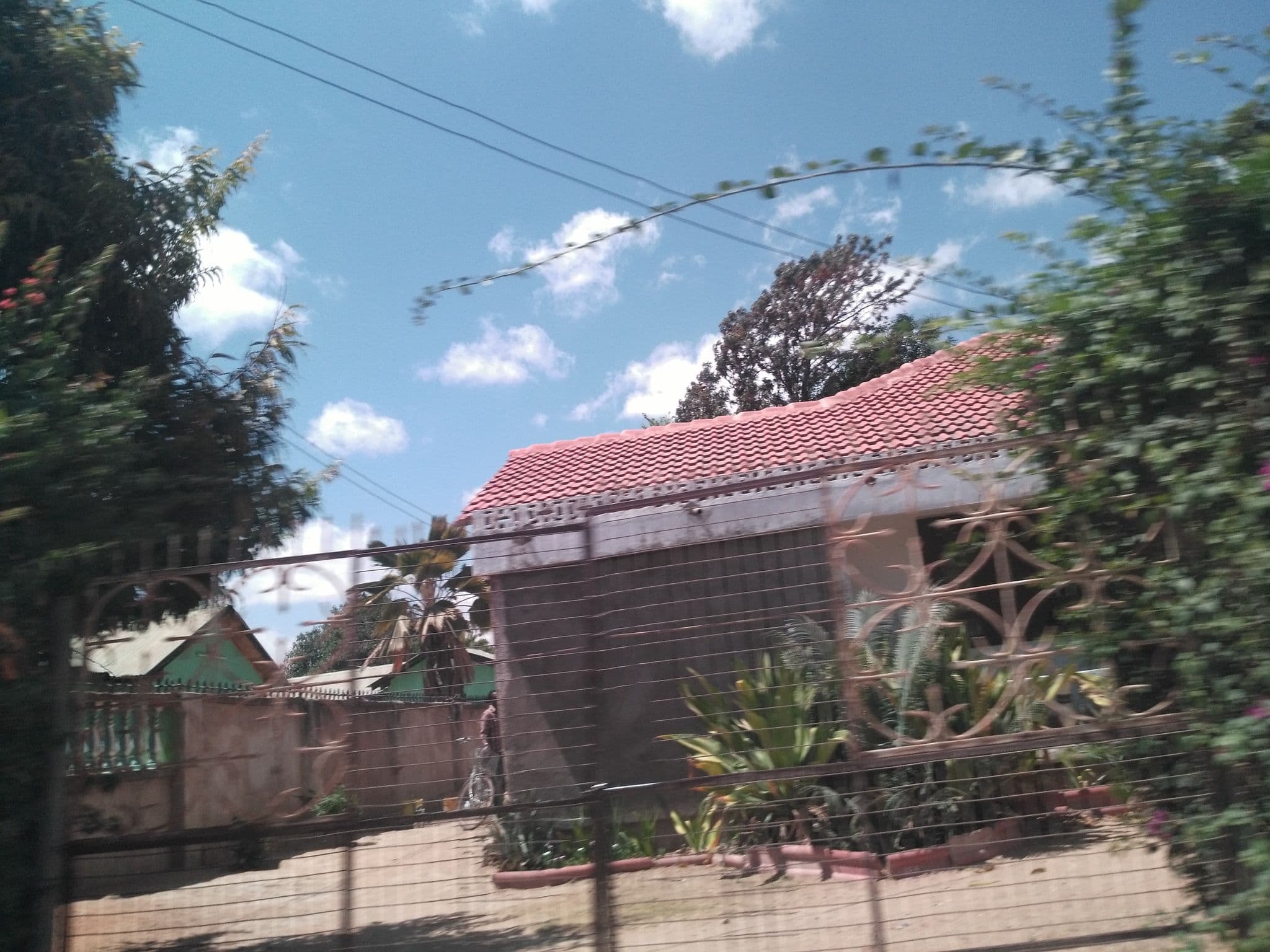 Street view near Nanise Lodge, Kisasa — © ralebipim (CC BY-SA · Mapillary)