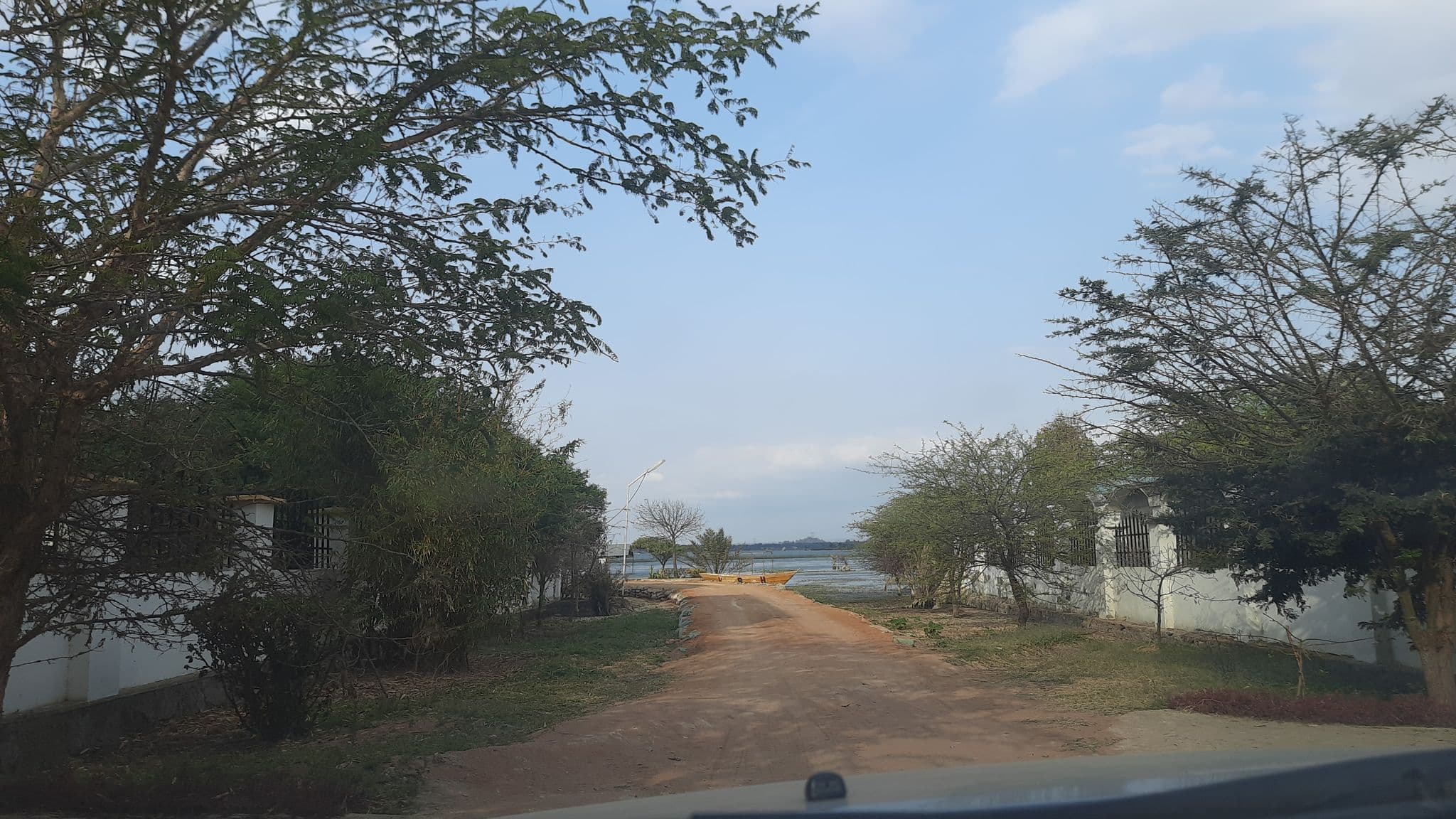 Street view near Royal Village Hotel, Singida, Singida — © calista2019 (CC BY-SA · Mapillary)