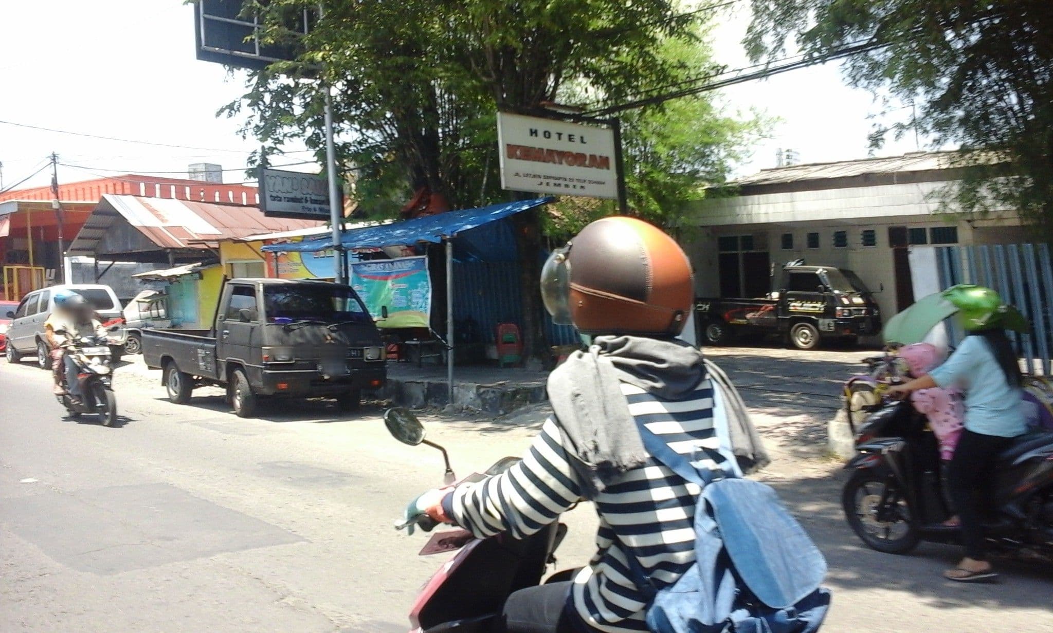 Street view near Kemayoran, Jember — © arizalkawamuna (CC BY-SA · Mapillary)
