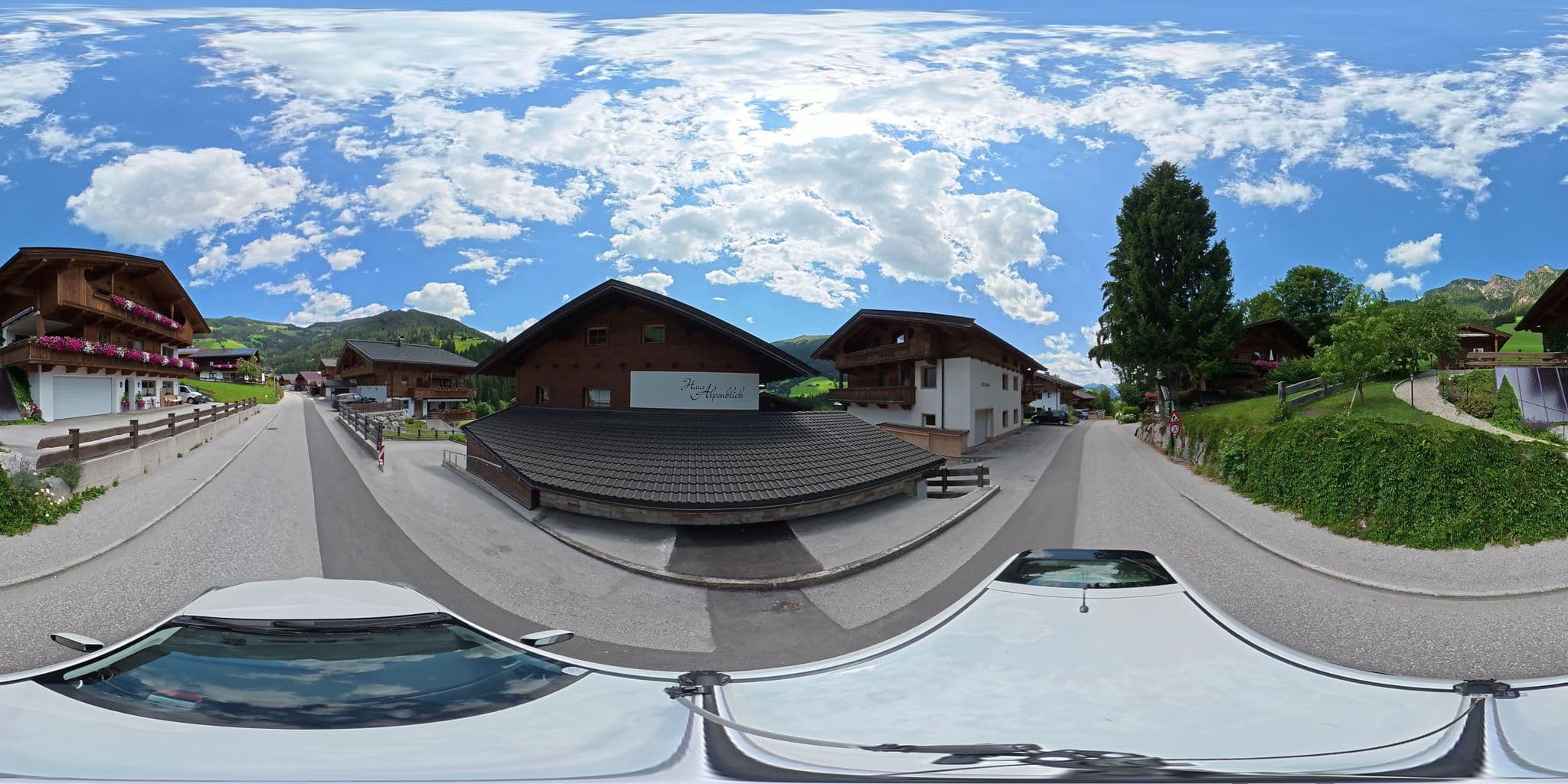 Street view near Haus Unterfeld, Alpbach — © osmplus_org (CC BY-SA · Mapillary)