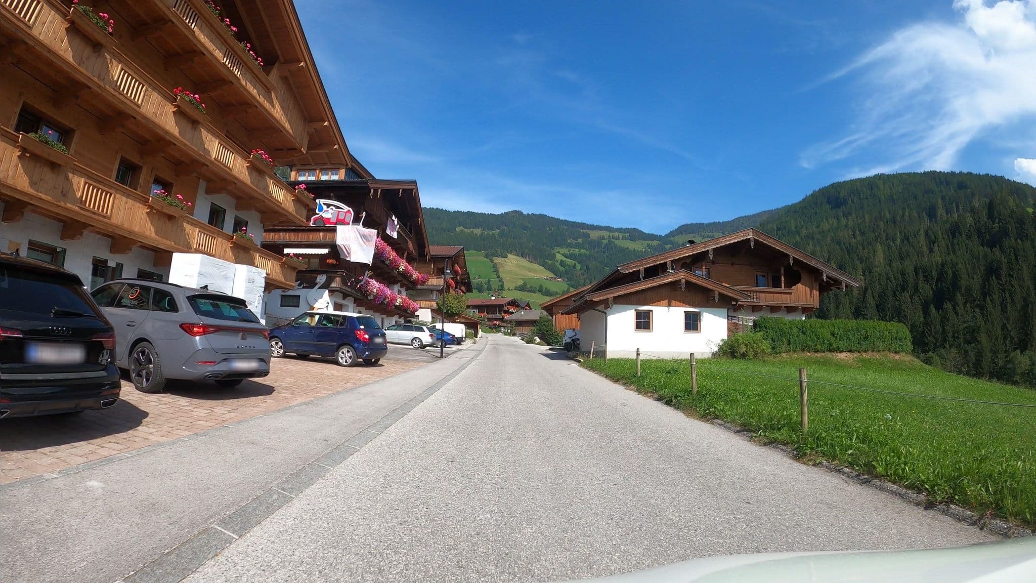 Street view near Apartment Fürstenfeld, Alpbach — © osmplus_org (CC BY-SA · Mapillary)