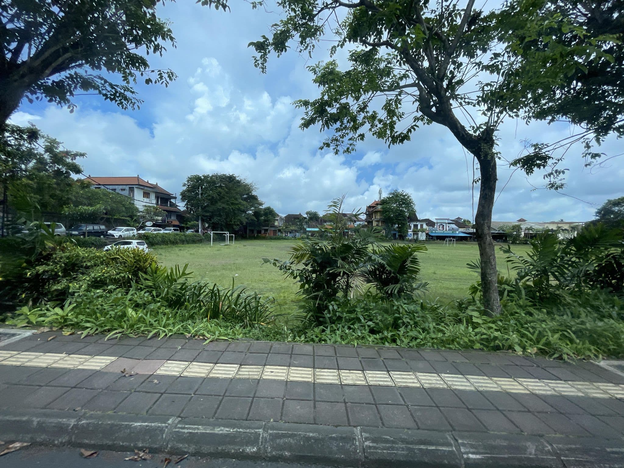 Street view near Hostel Ubud, Ubud — © filipb (CC BY-SA · Mapillary)