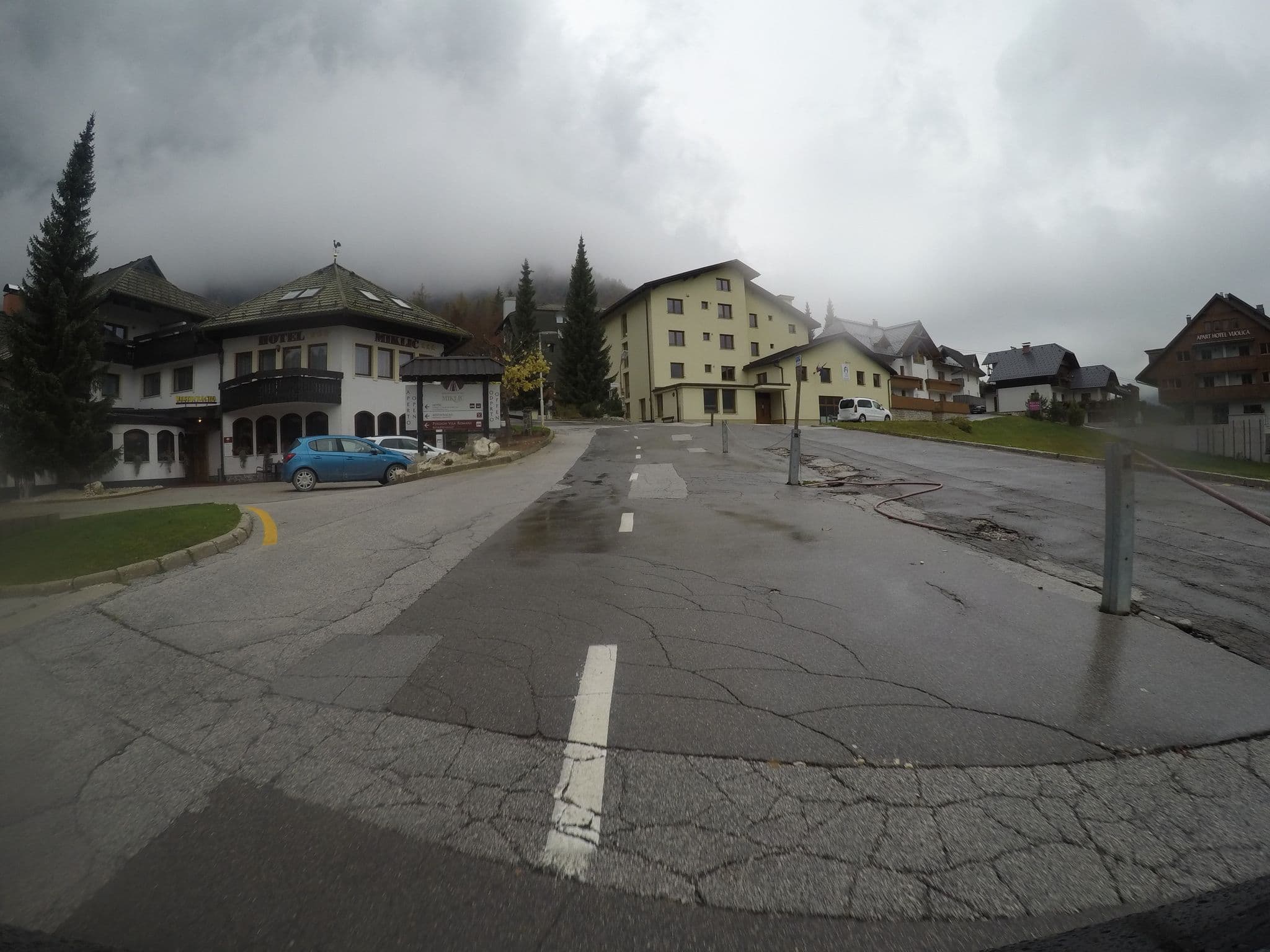 Street view near Garni hotel Miklic, Kranjska Gora — © chrisbeddow (CC BY-SA · Mapillary)