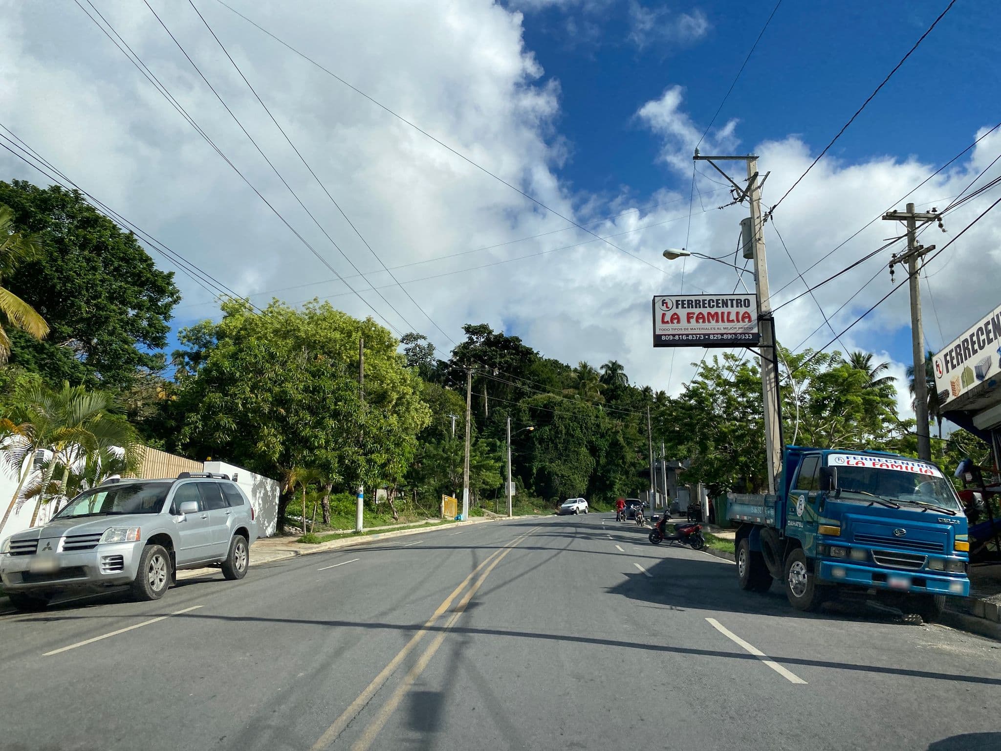 Street view near LA FAMILIA APARTA HOSTAL, Samaná — © kaartcam (CC BY-SA · Mapillary)