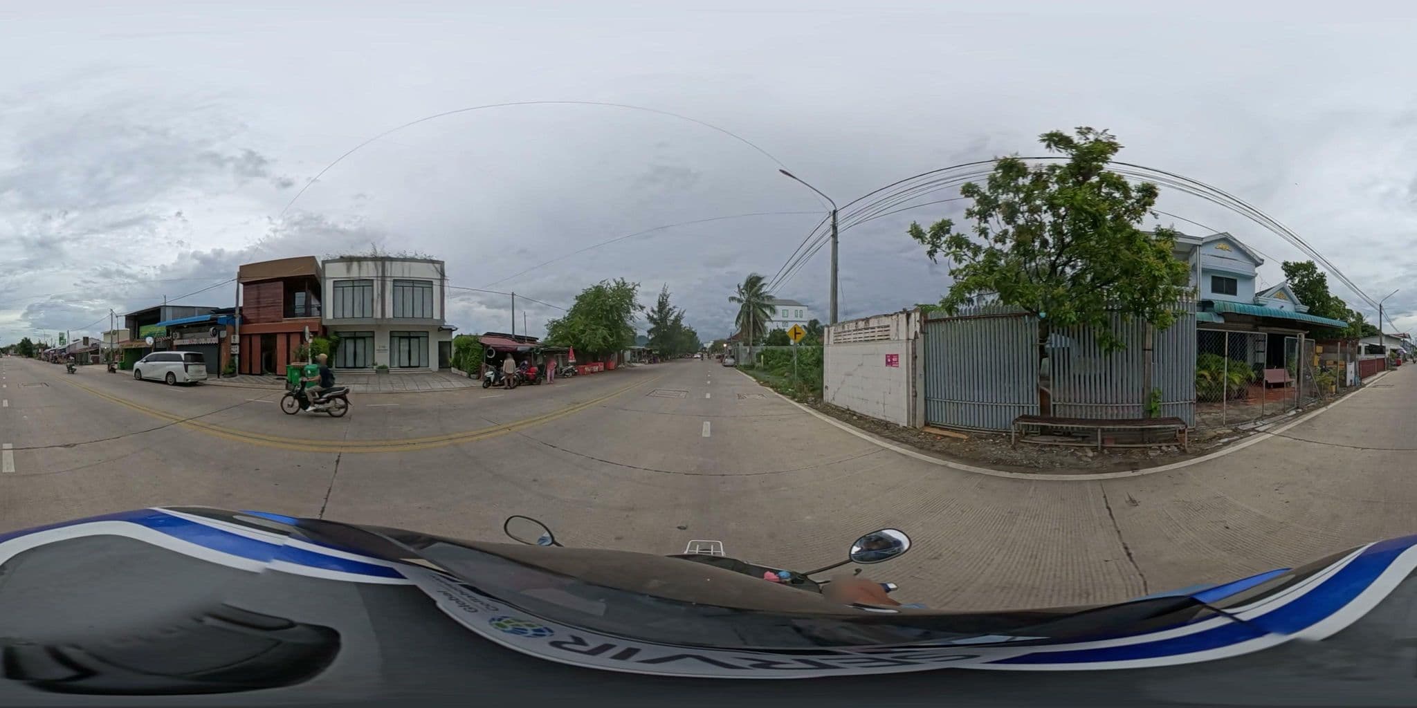 Street view near The Rivera - Kampot, Kampot — © vteck (CC BY-SA · Mapillary)