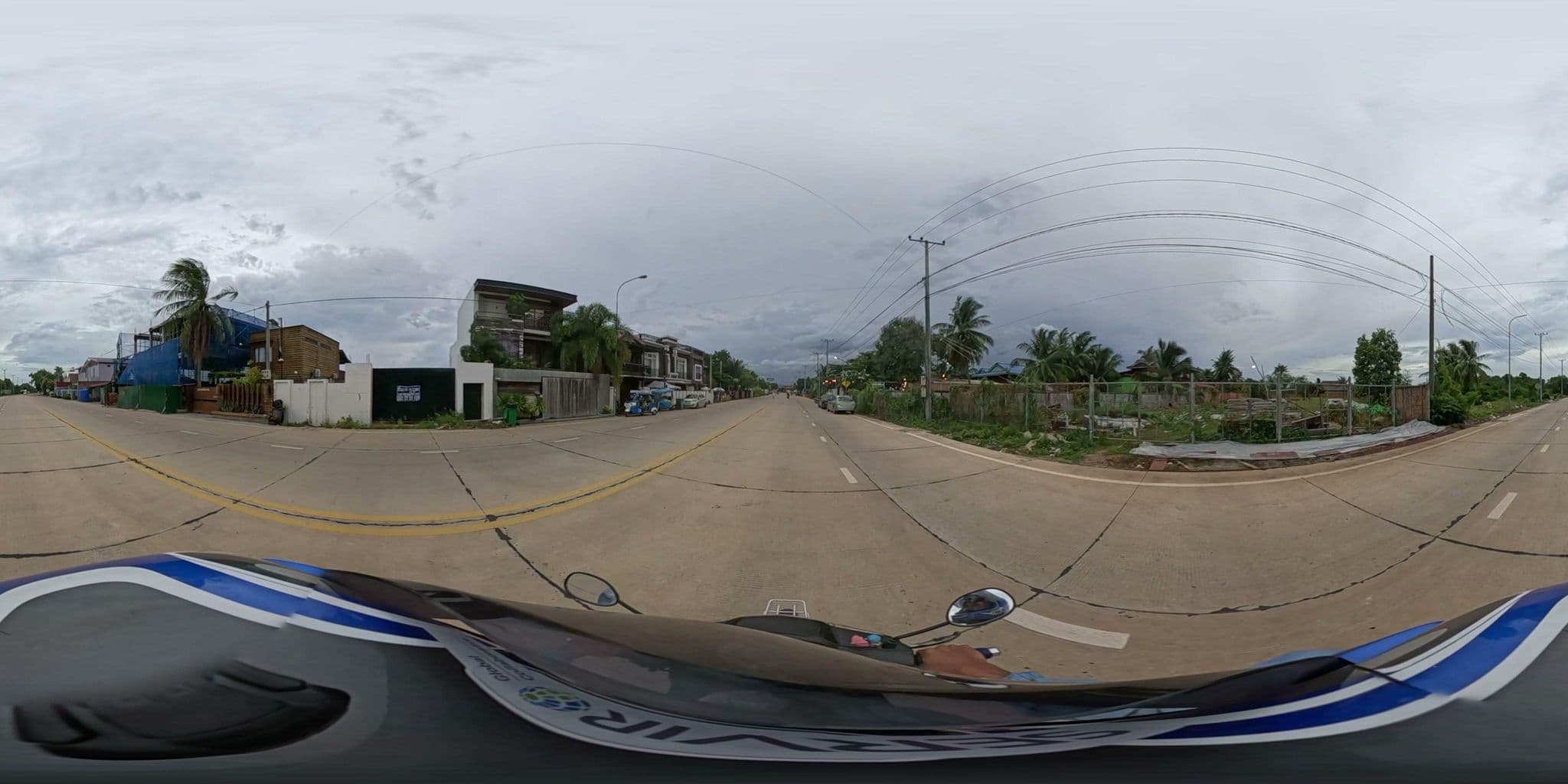 Street view near Dorng Prek Home Stay, Kampot — © vteck (CC BY-SA · Mapillary)