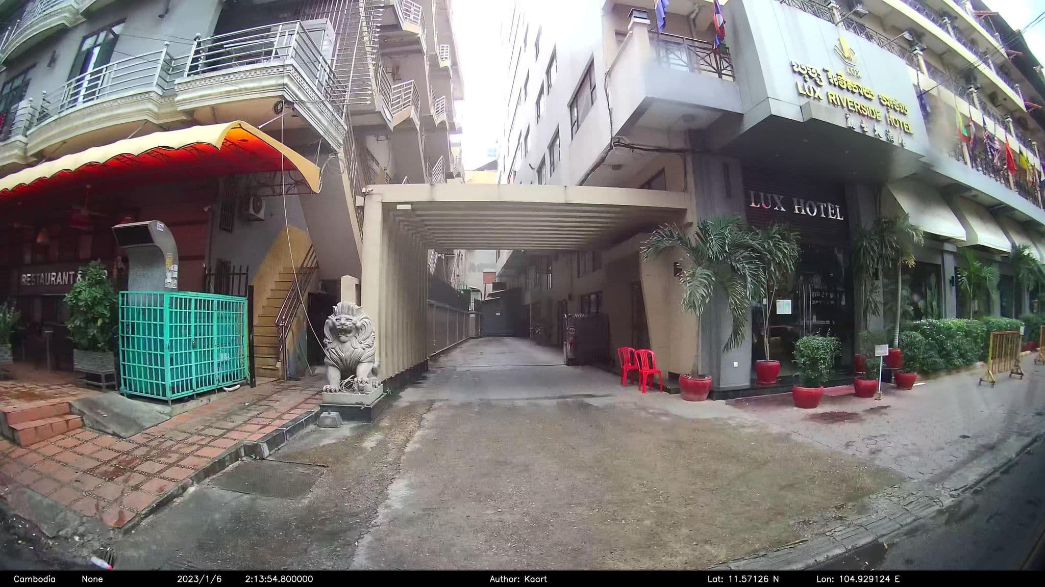 Street view near SEENERGY STAY Riverside, Phnom Penh — © kaart_2 (CC BY-SA · Mapillary)