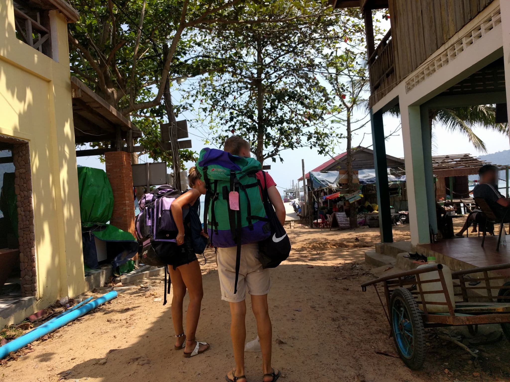Street view near Bong's Guesthouse M'Pai Bay - Standard Double Room with Fan, Sihanoukville — © emackres (CC BY-SA · Mapillary)