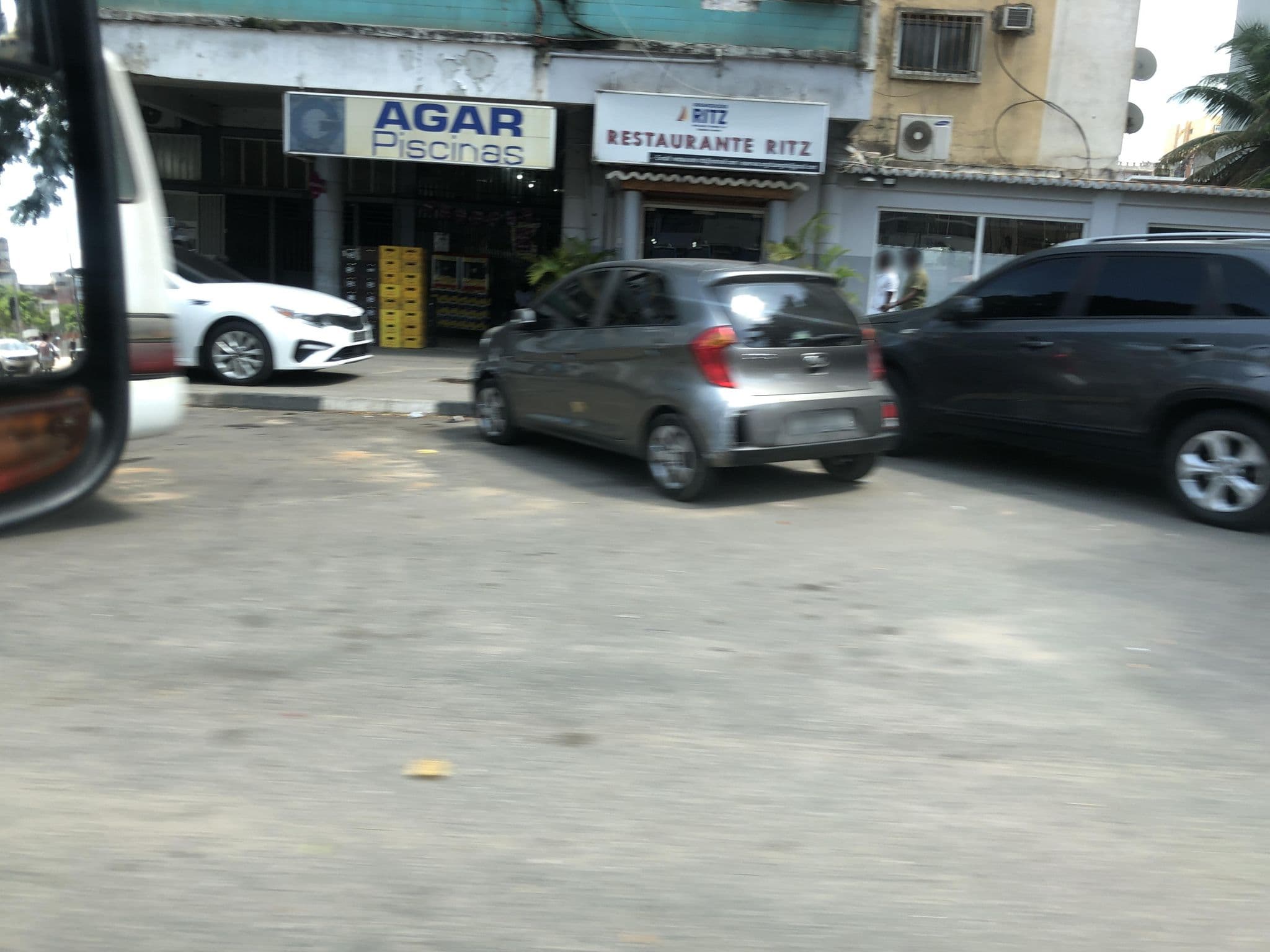 Street view near Aparthotel Tropicana Luanda, Luanda, Angola, Ingombota — © via (CC BY-SA · Mapillary)
