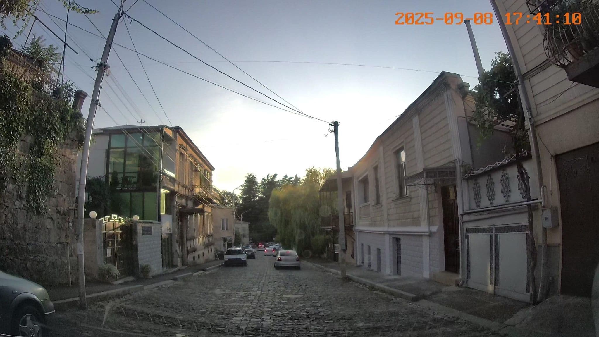 Street view near Hotel Aisi Kutaisi, Kutaisi — © bdgwl (CC BY-SA · Mapillary)