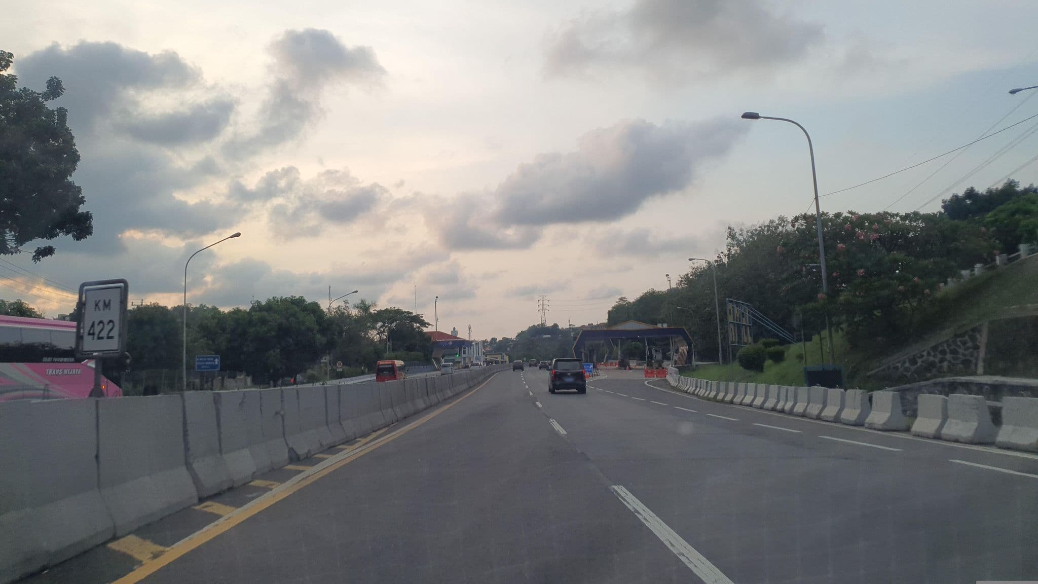 Street view near rumah hidayat, Semarang