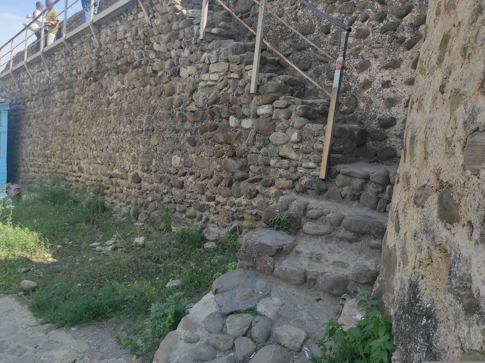 Street view near "Alazani Valley", Sighnaghi — © David_Osipov (CC BY-SA · Mapillary)