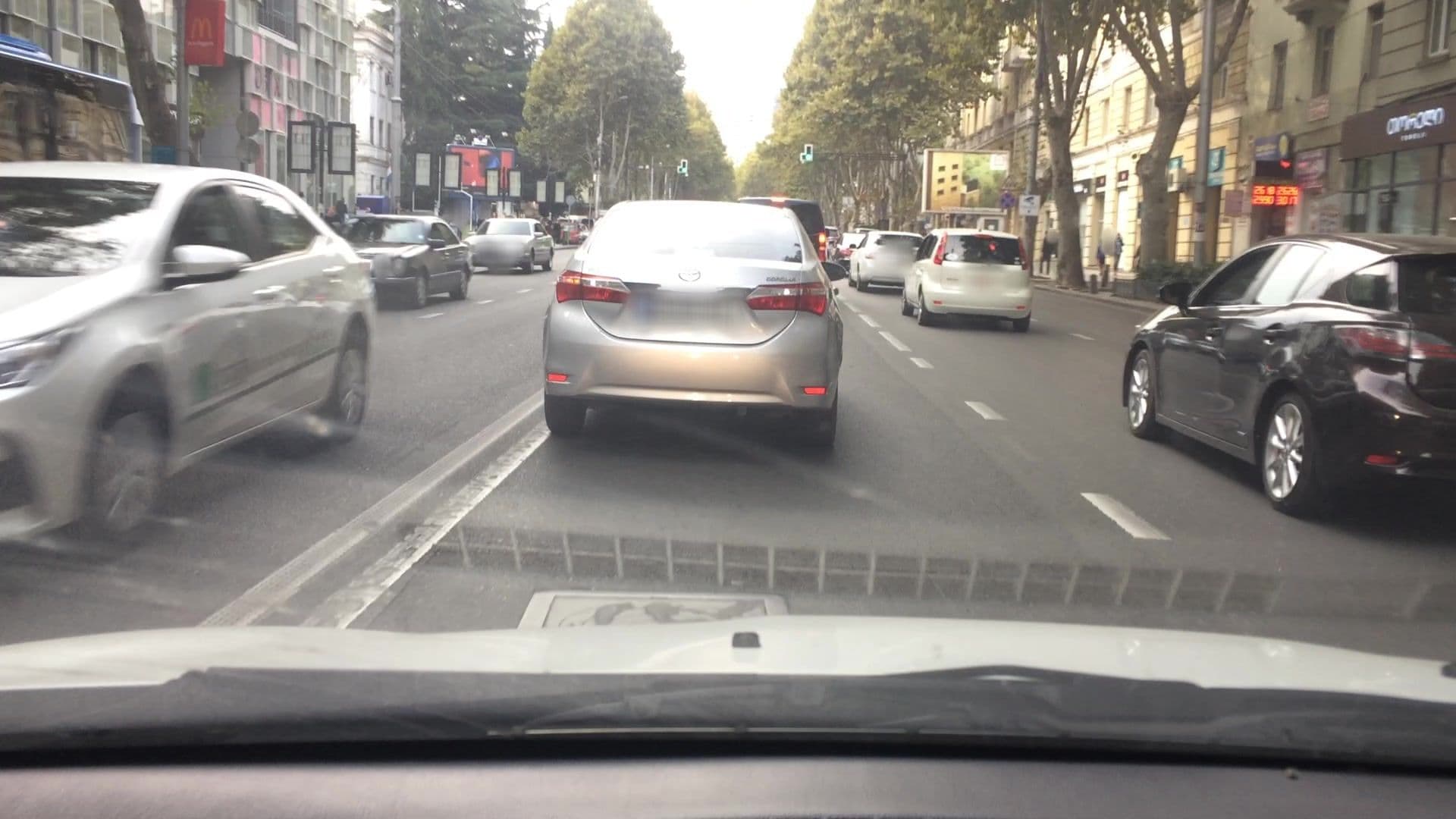 Street view near Sakhli at Chavchavadze ave 15, Tbilisi, Okroq’ana — © lvl5 (CC BY-SA · Mapillary)